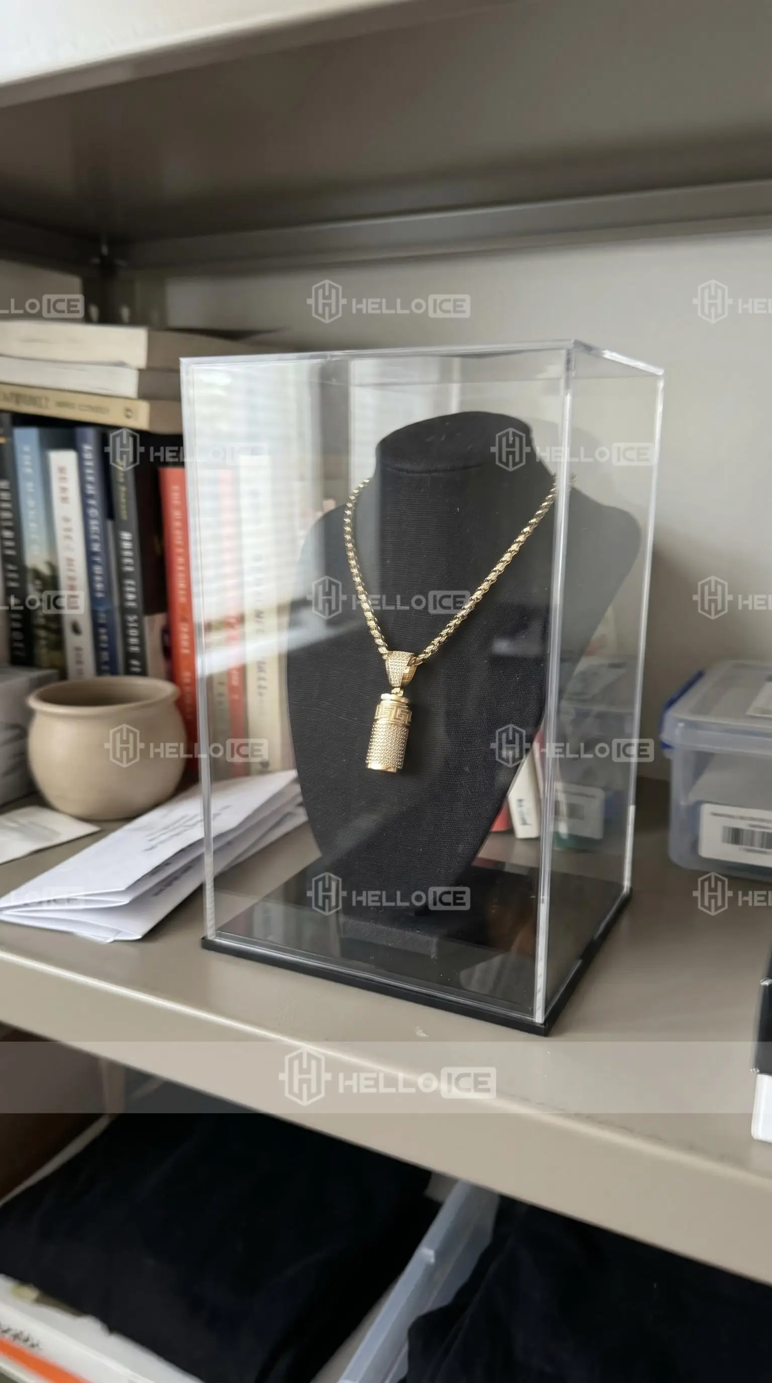 Helloice Review Image