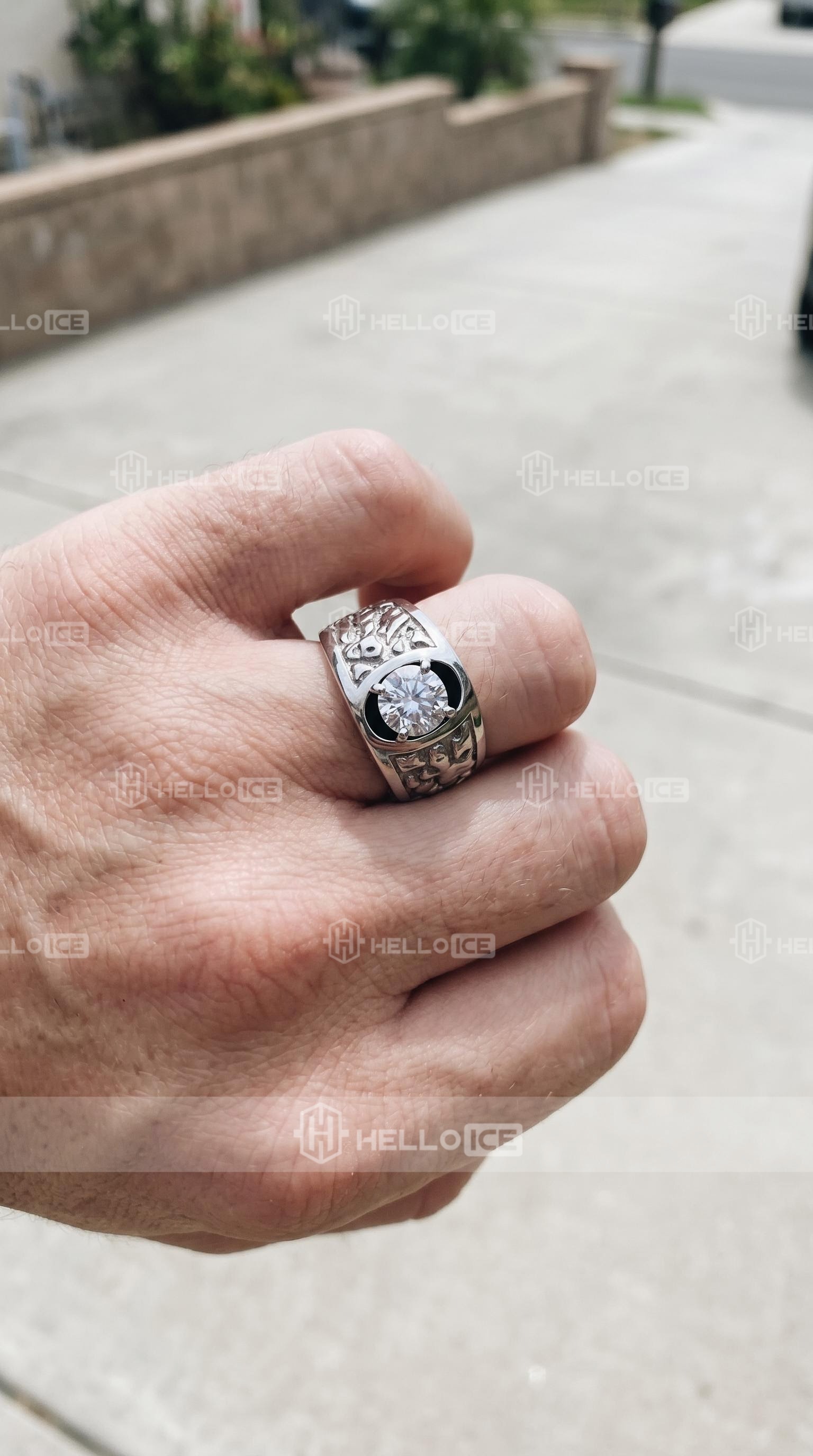 Helloice Review Image