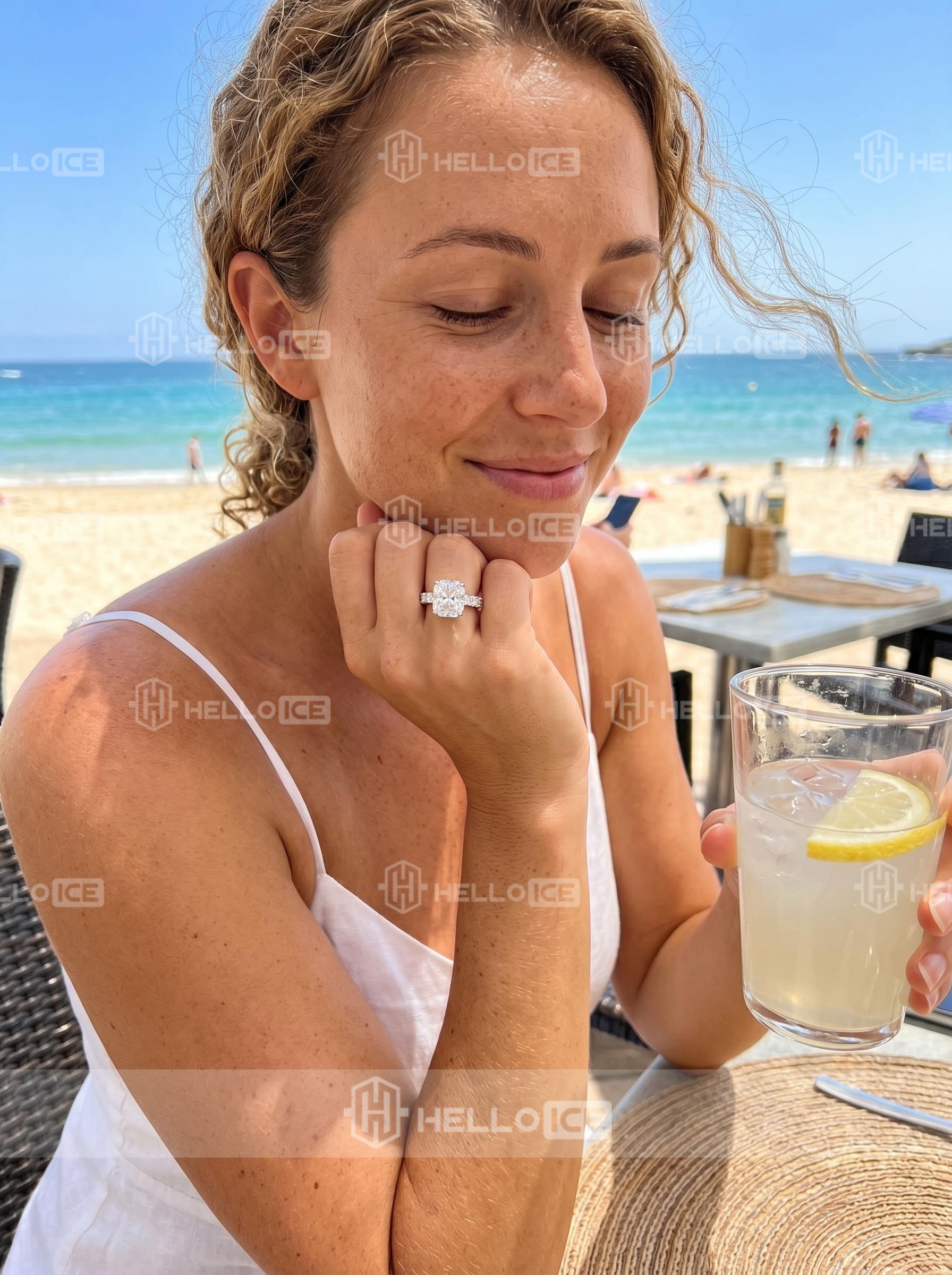 Helloice Review Image