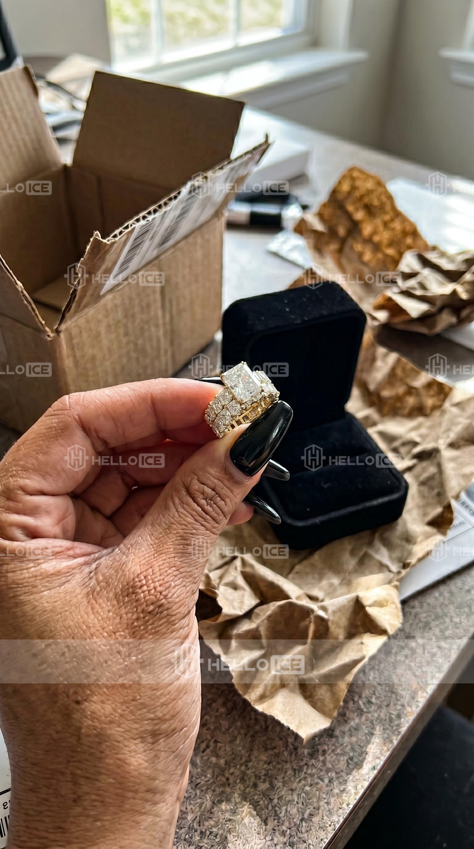 Helloice Review Image