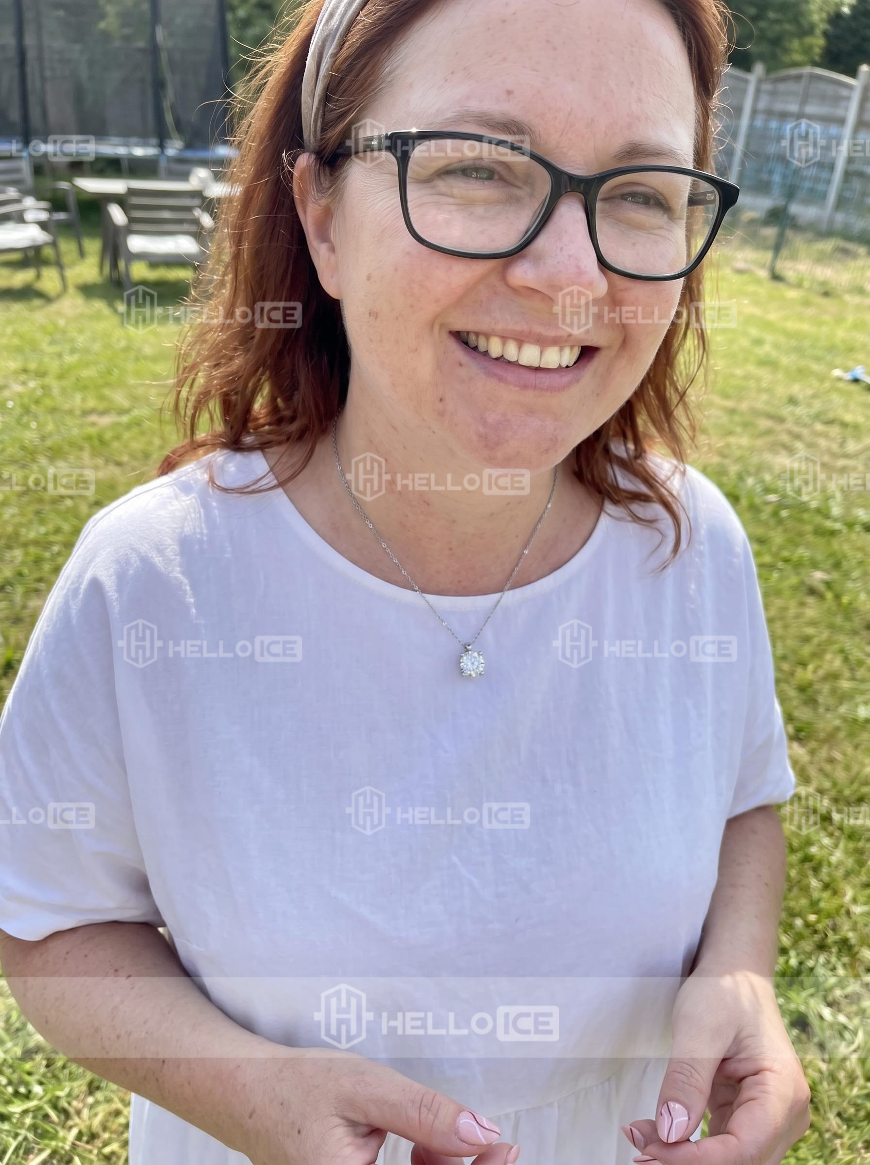 Helloice Review Image
