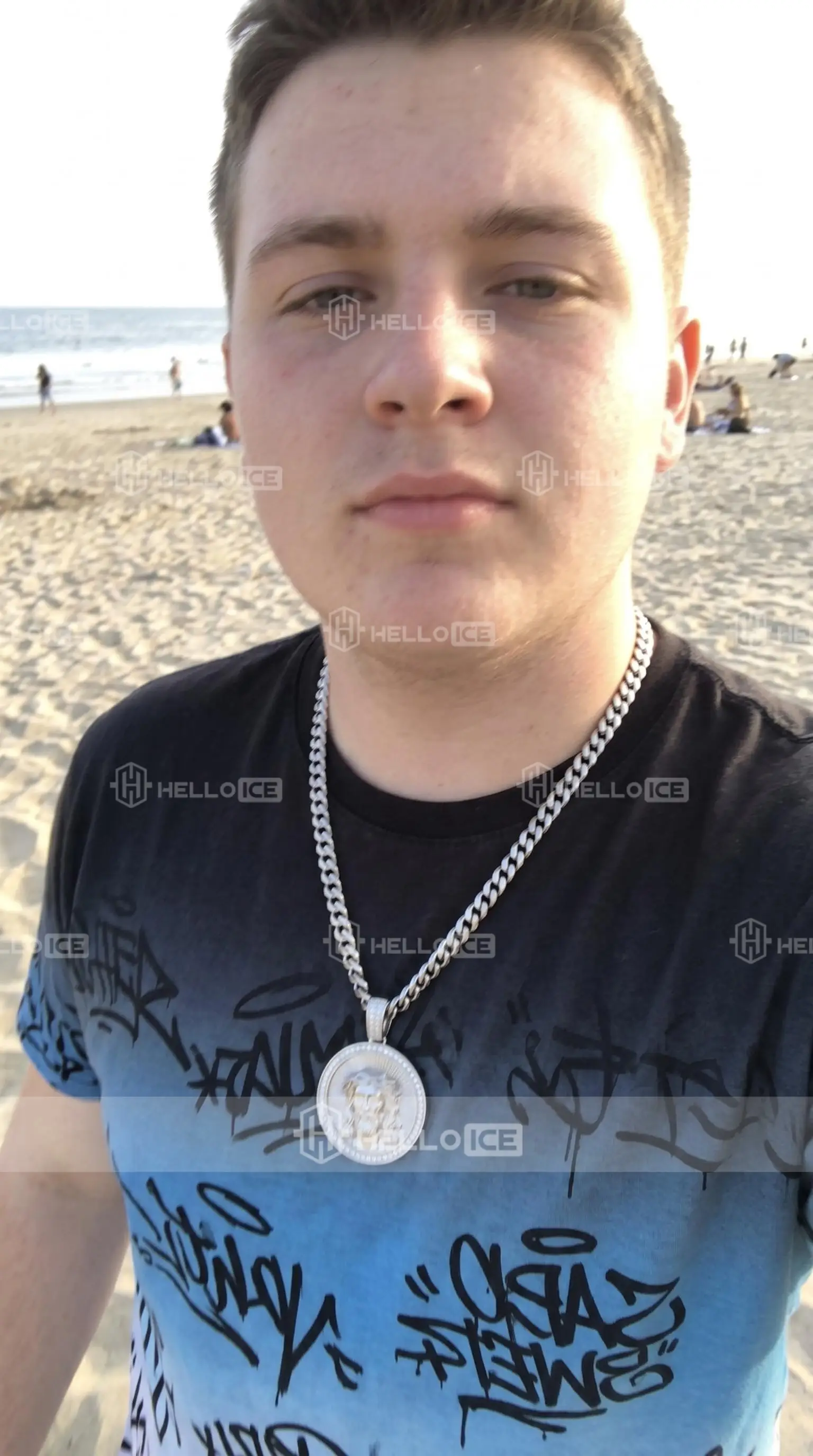Helloice Review Image
