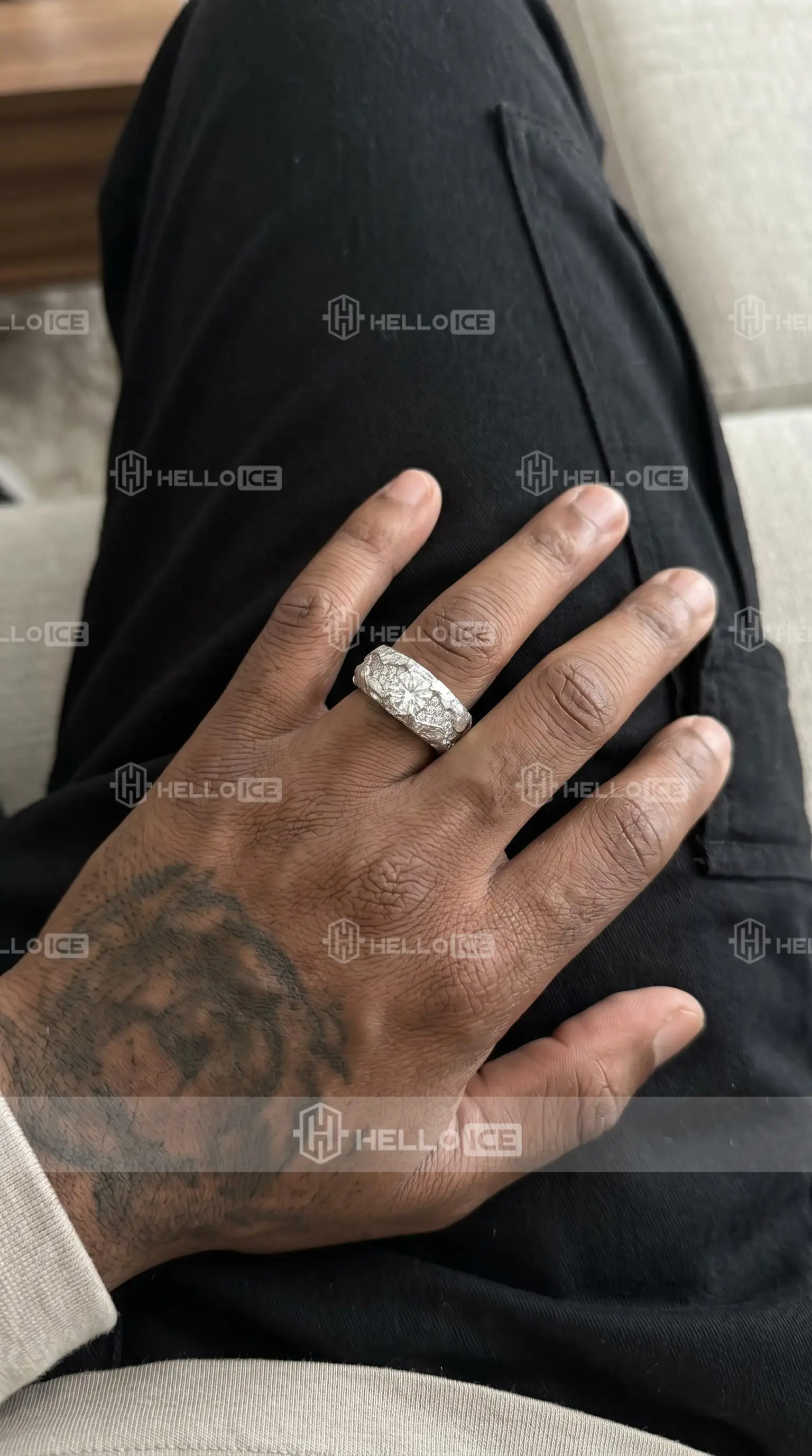 Helloice Review Image