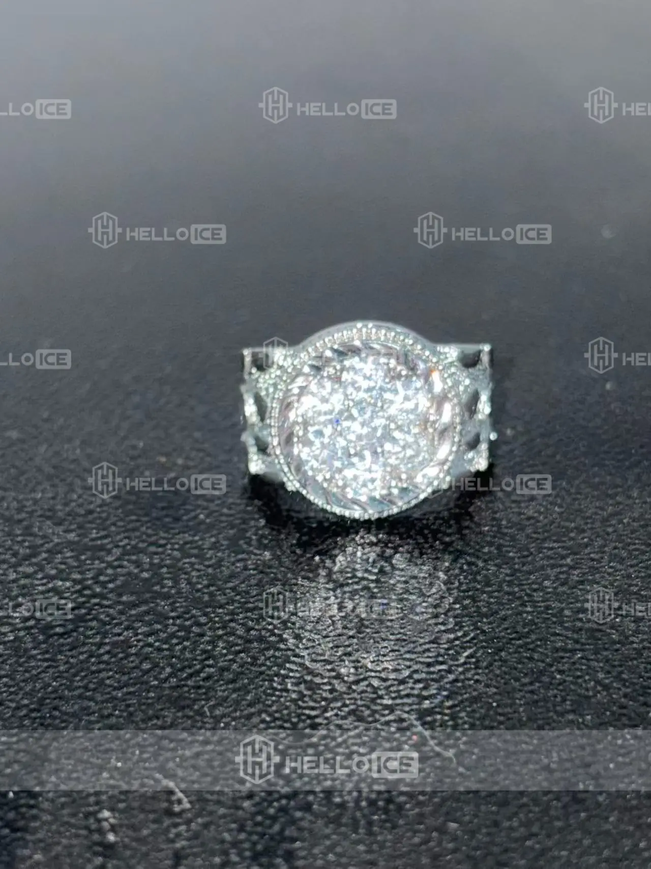 Helloice Review Image