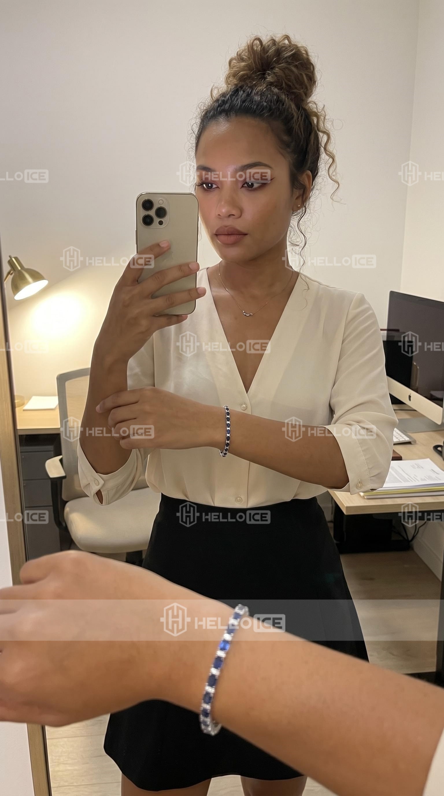 Helloice Review Image