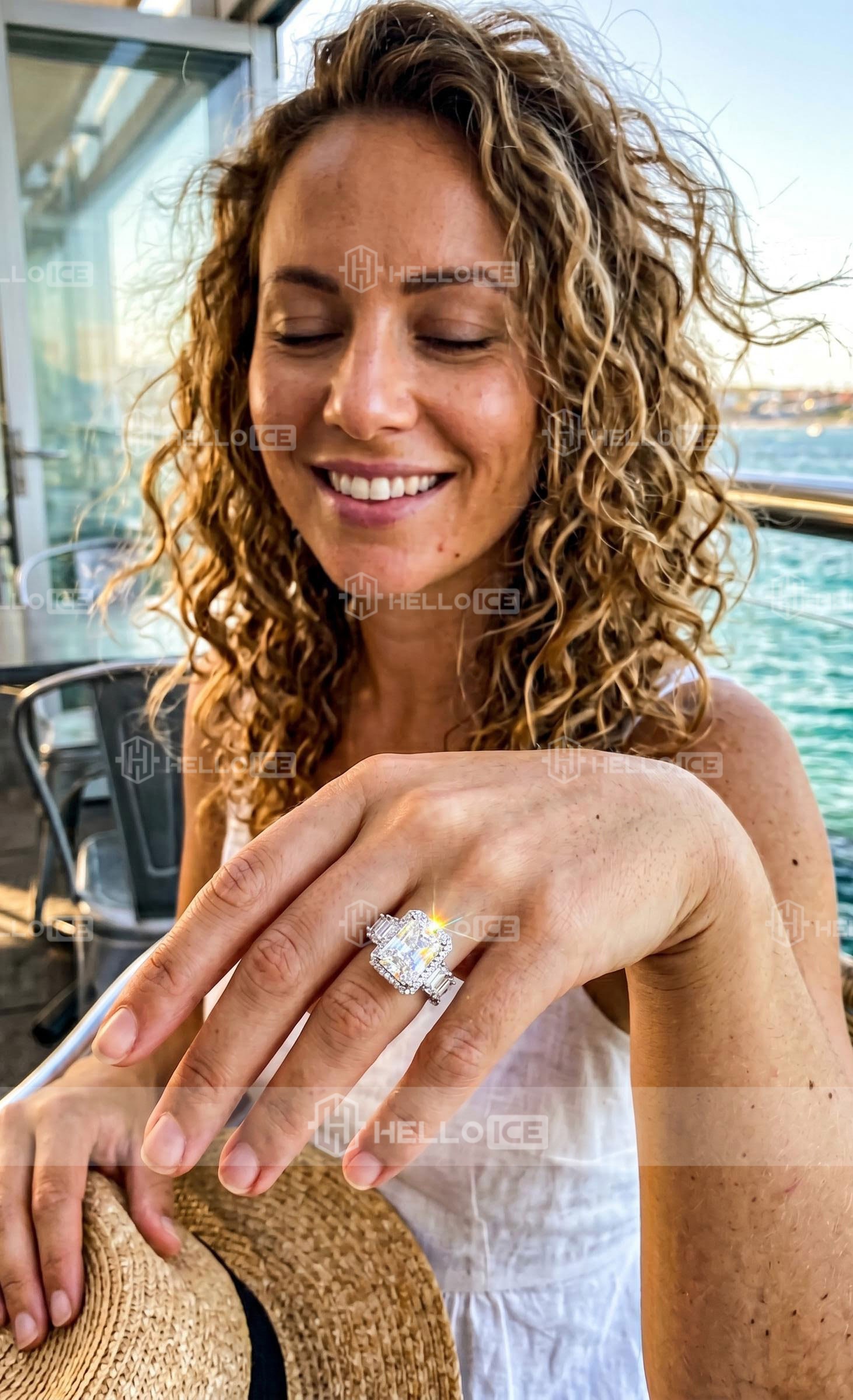 Helloice Review Image
