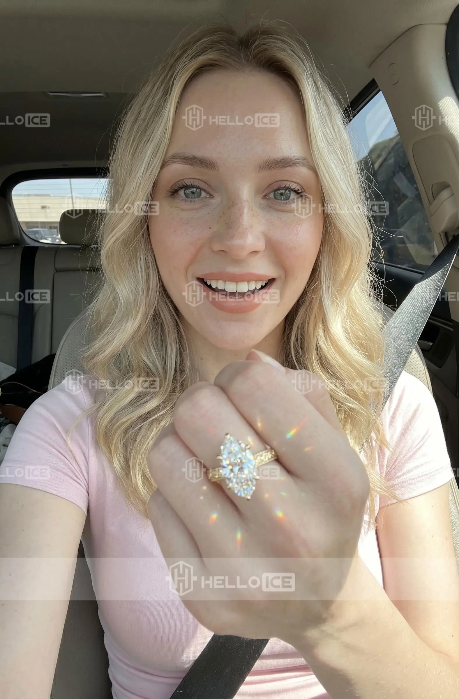 Helloice Review Image