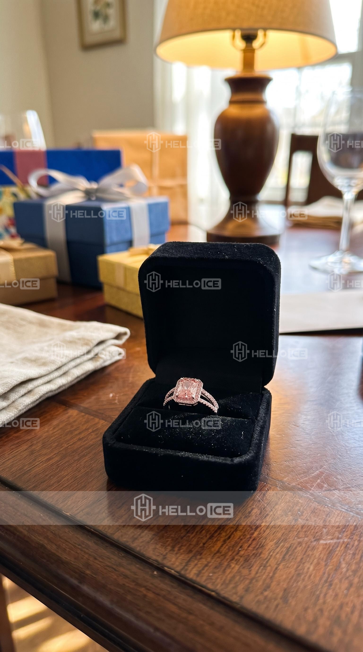 Helloice Review Image