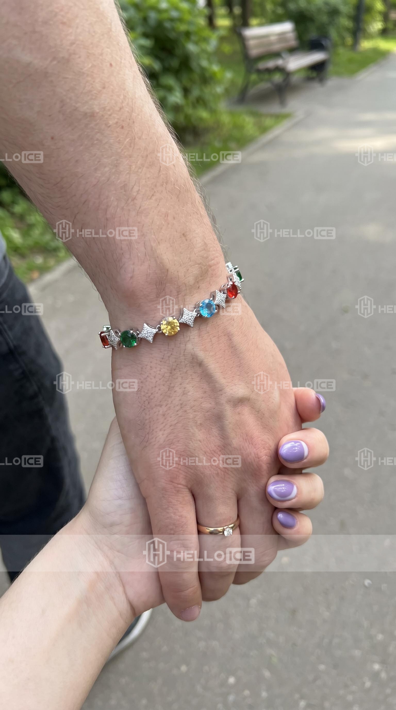 Helloice Review Image