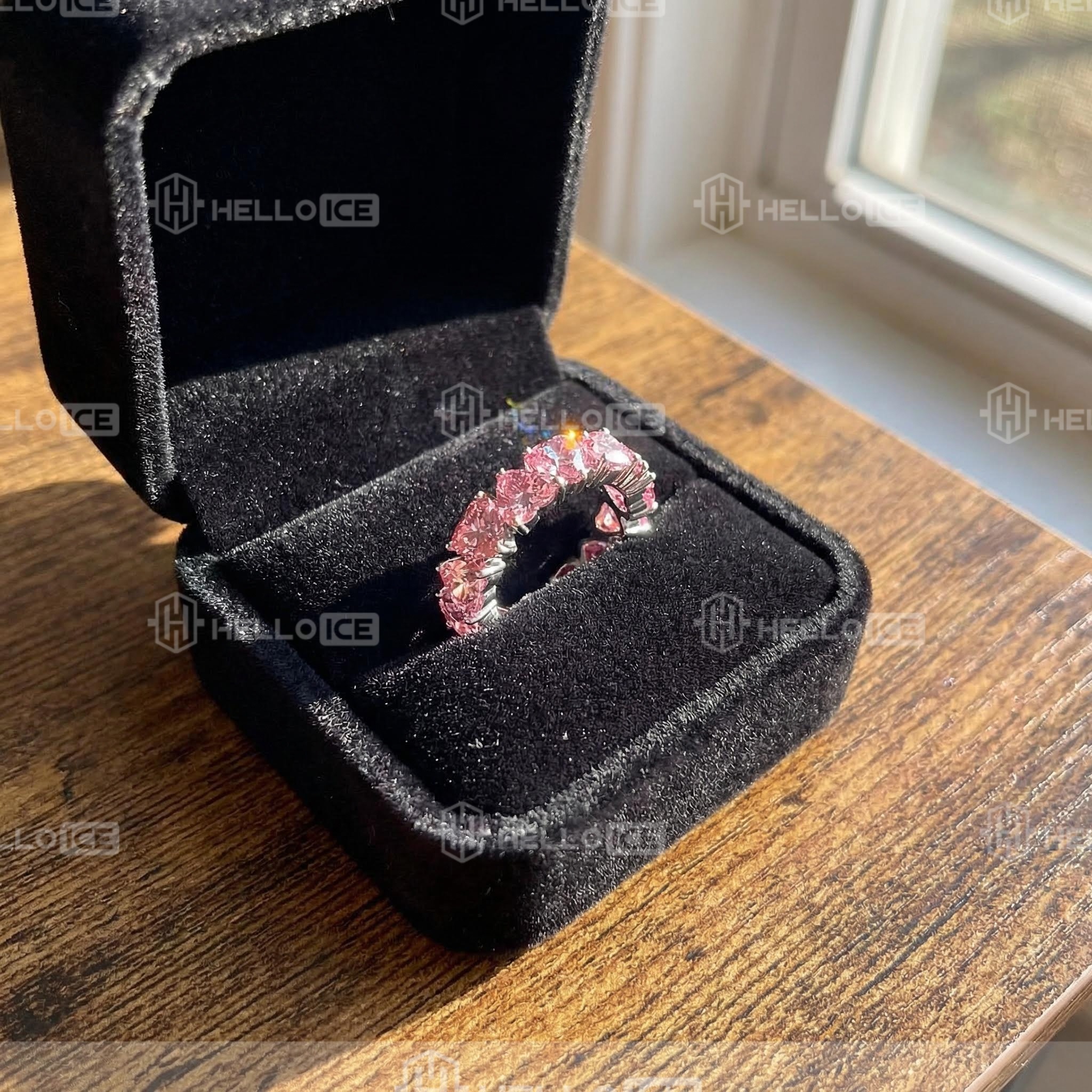 Helloice Review Image