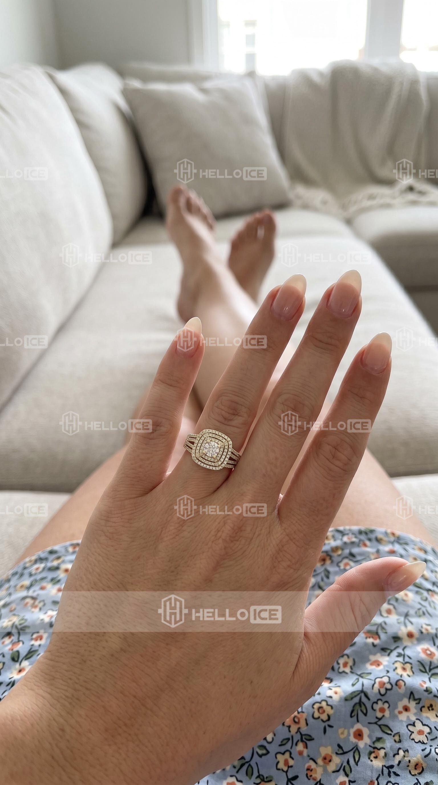 Helloice Review Image
