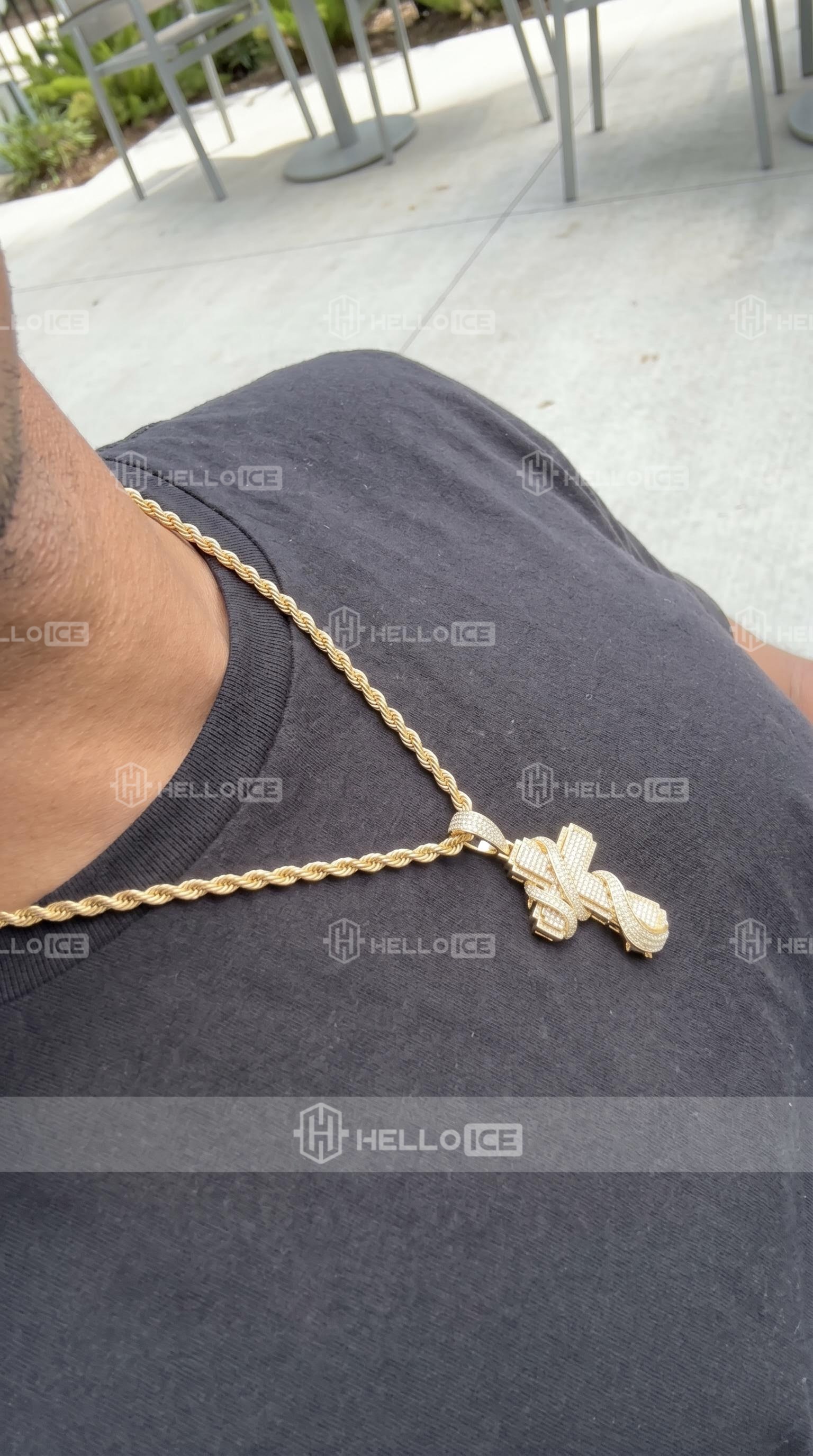 Helloice Review Image