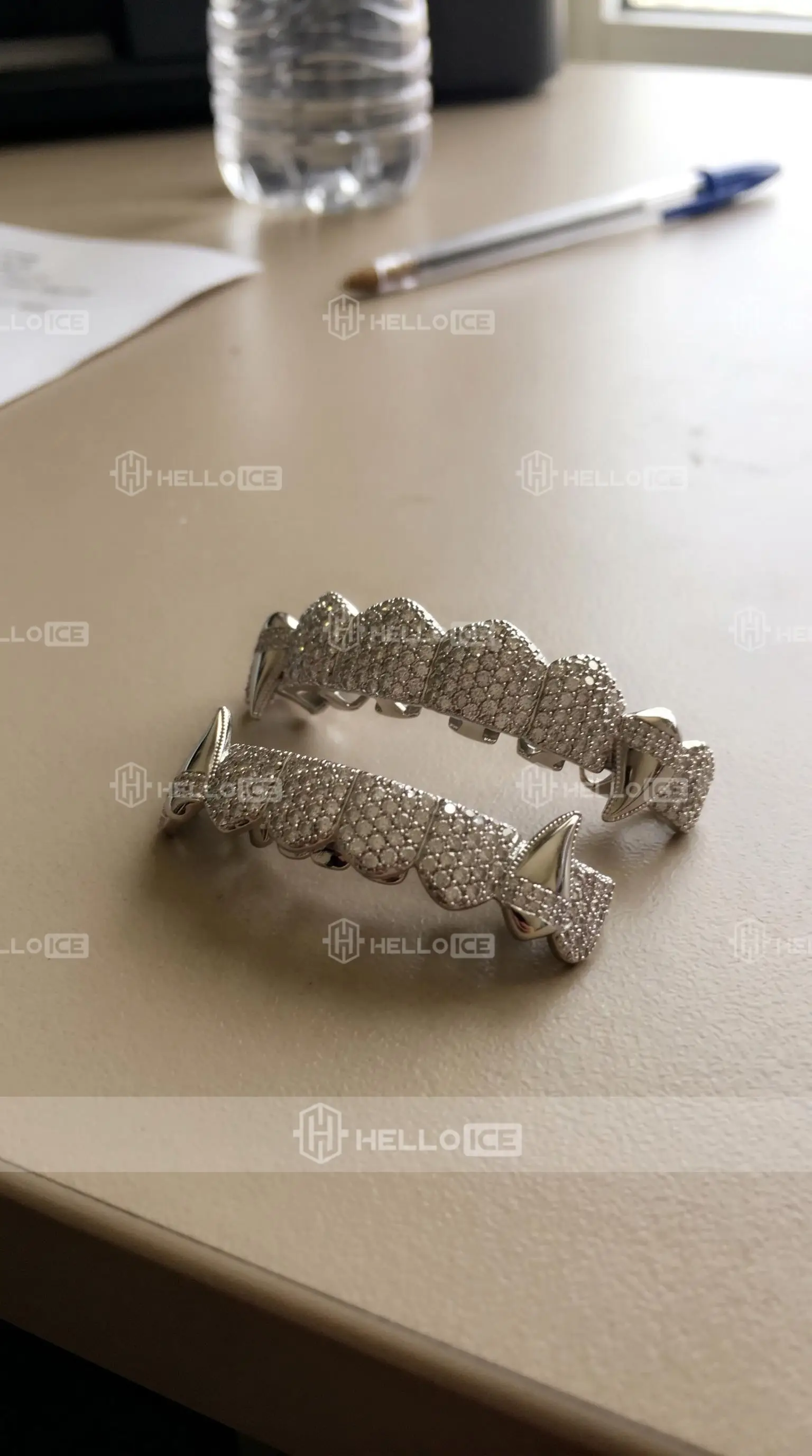 Helloice Review Image