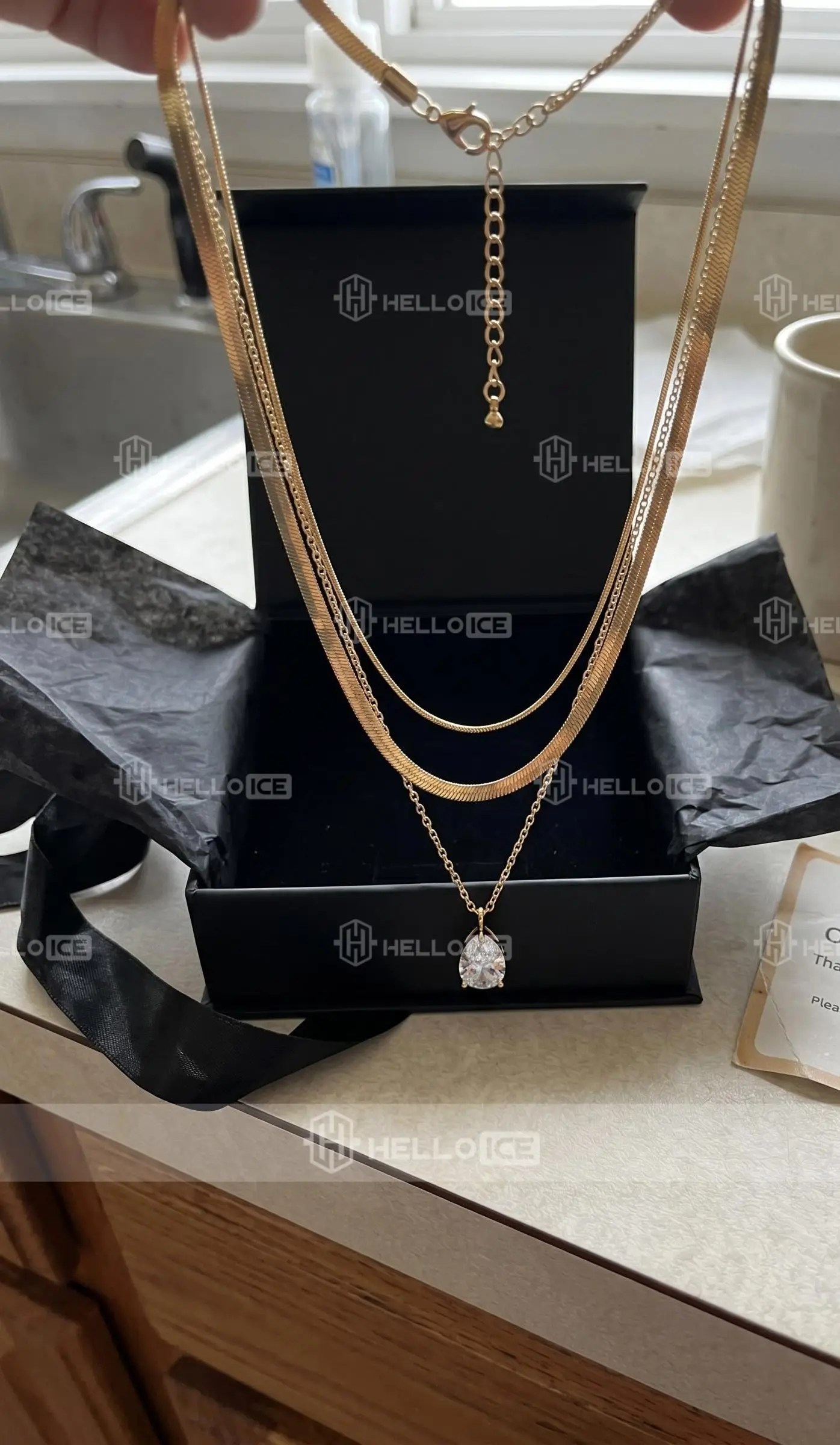 Helloice Review Image