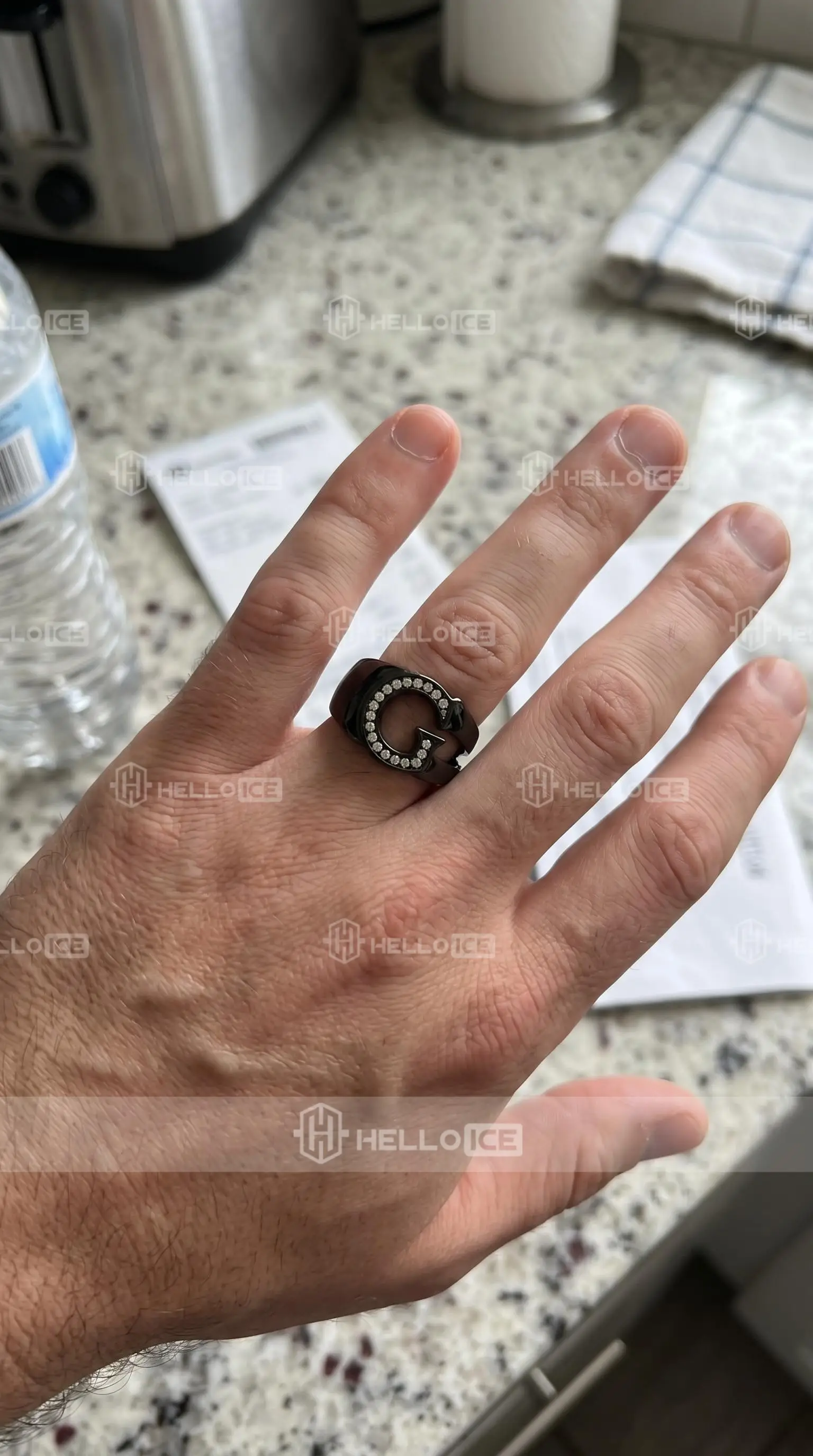 Helloice Review Image