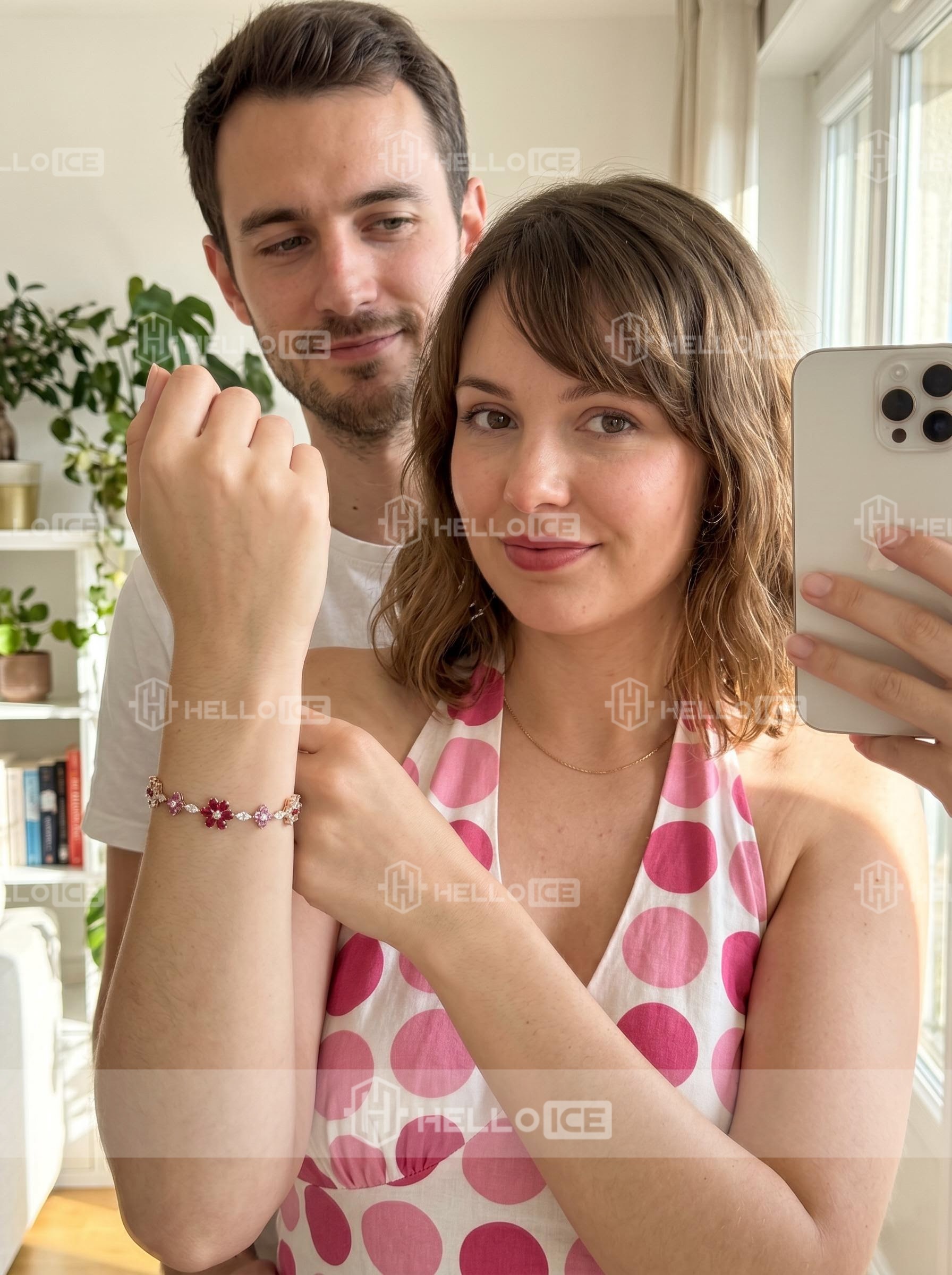 Helloice Review Image