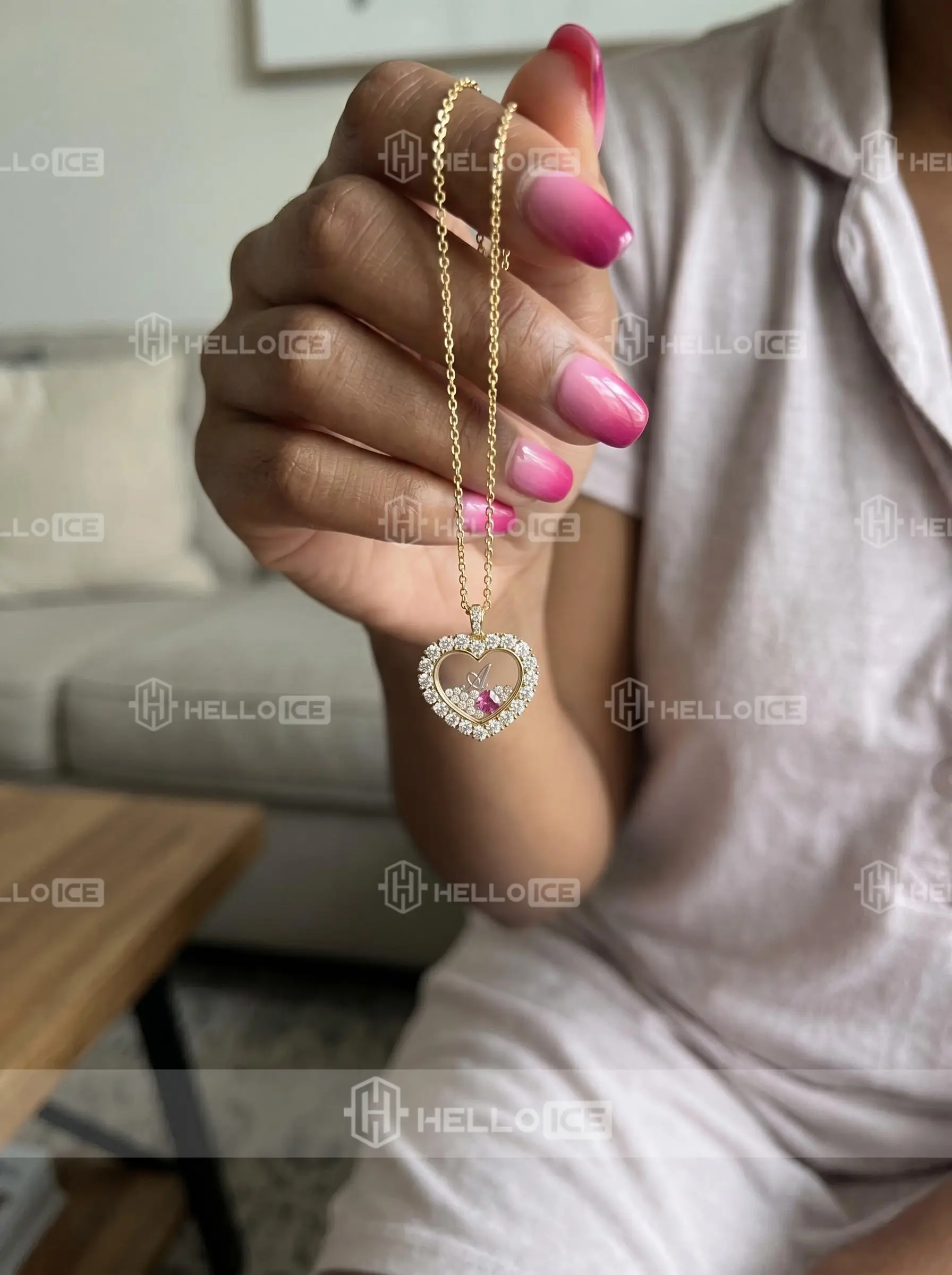 Helloice Review Image