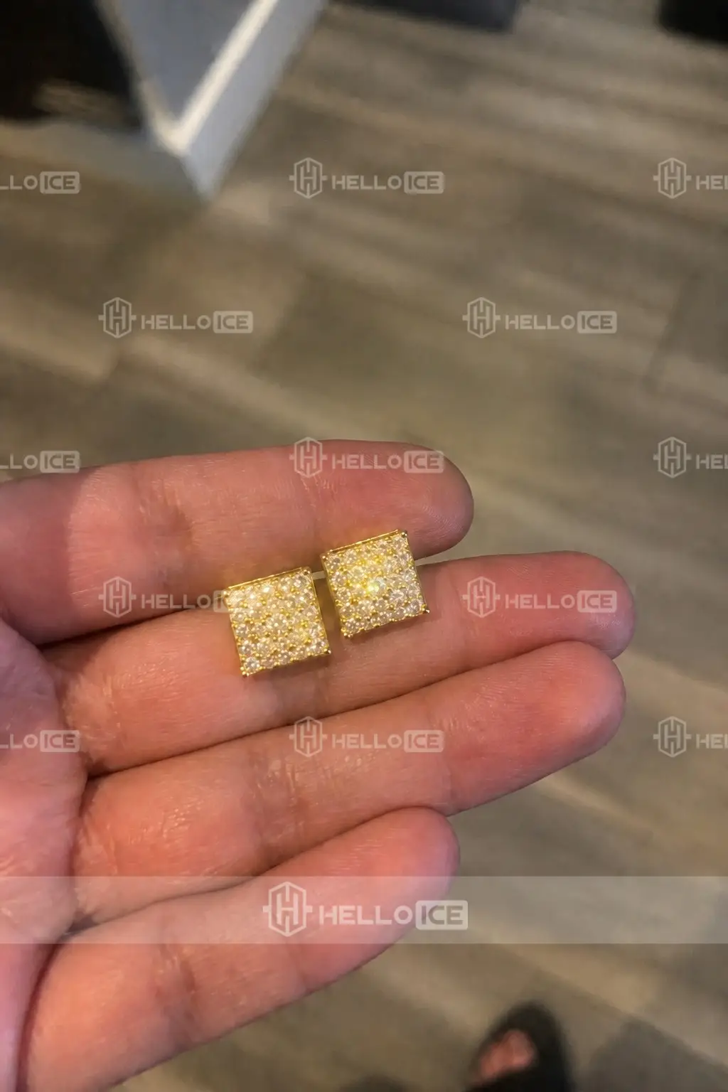 Helloice Review Image