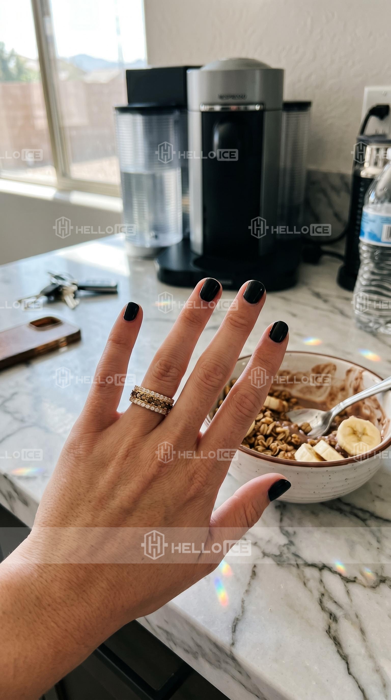 Helloice Review Image