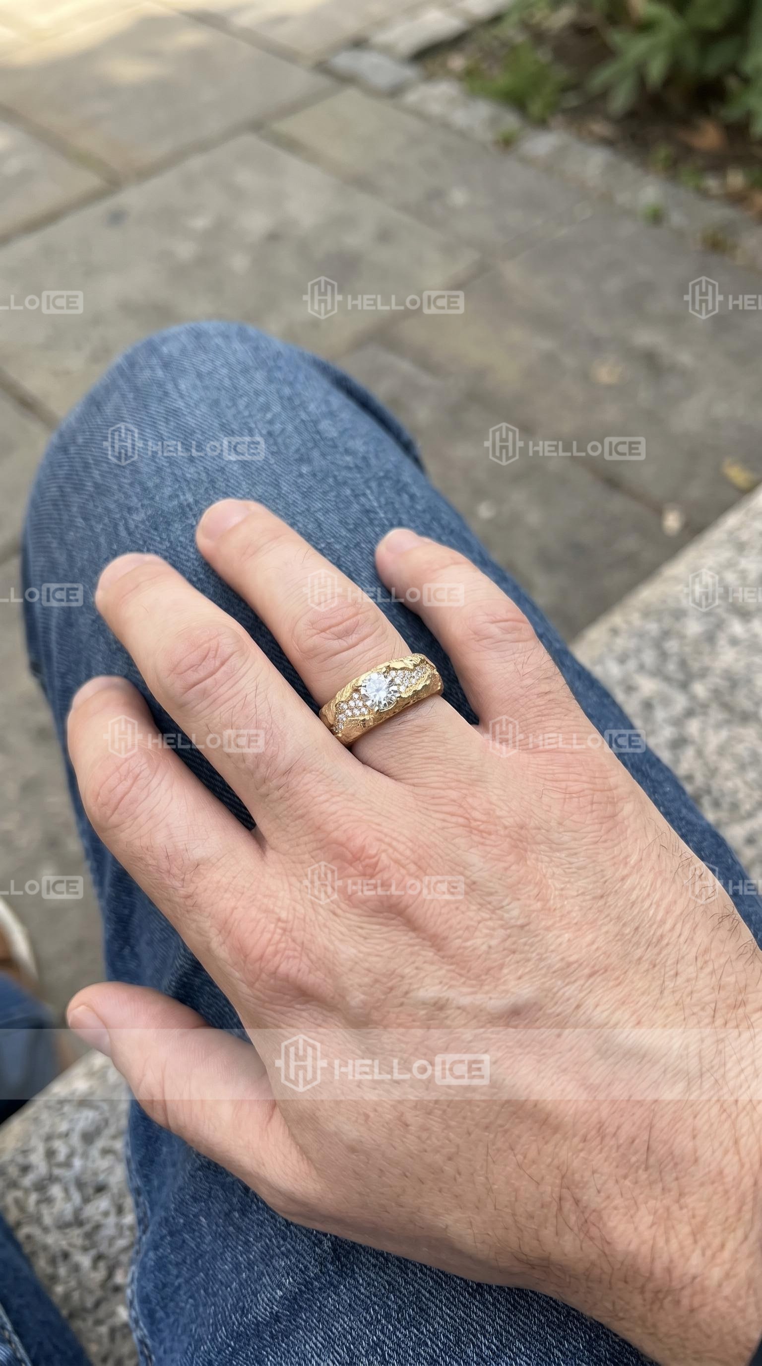 Helloice Review Image