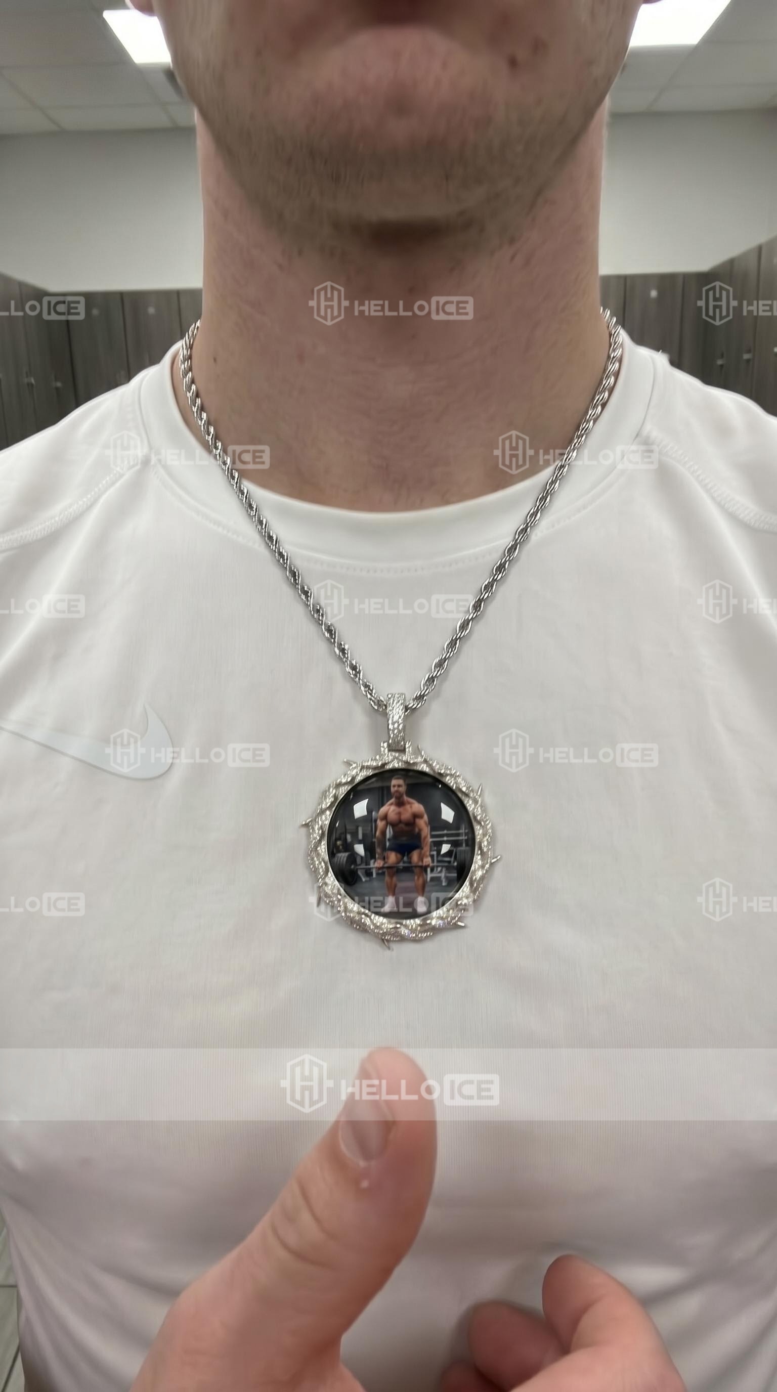 Helloice Review Image