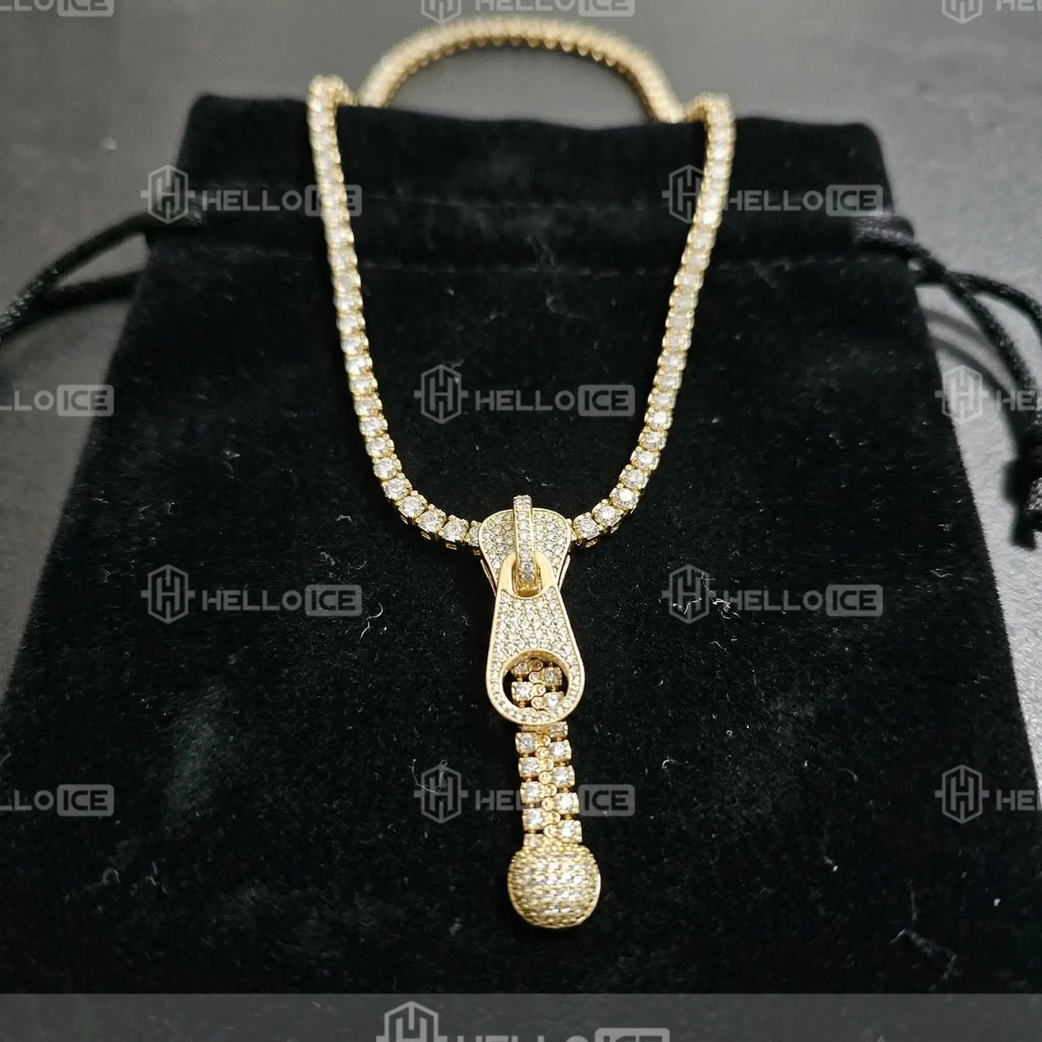 Helloice Review Image