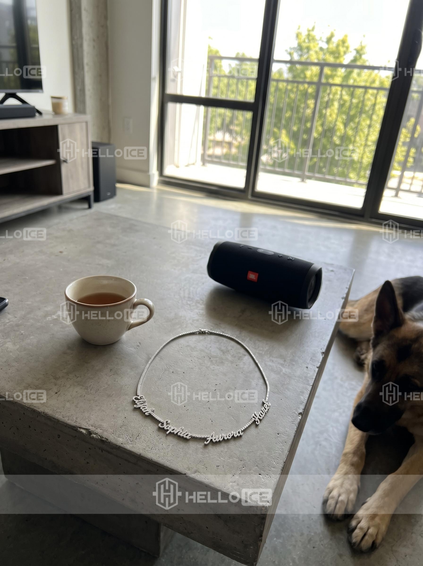 Helloice Review Image
