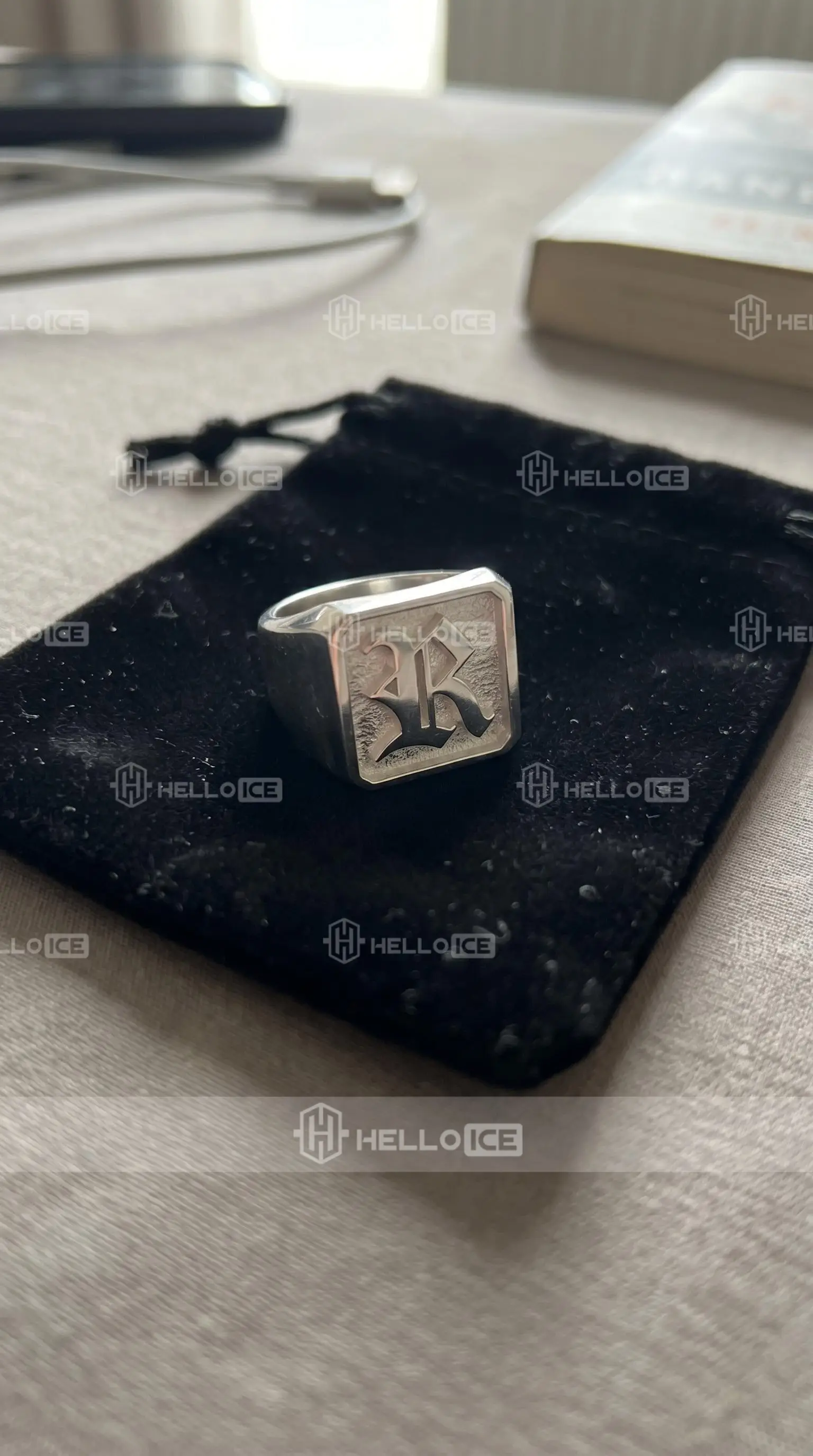 Helloice Review Image