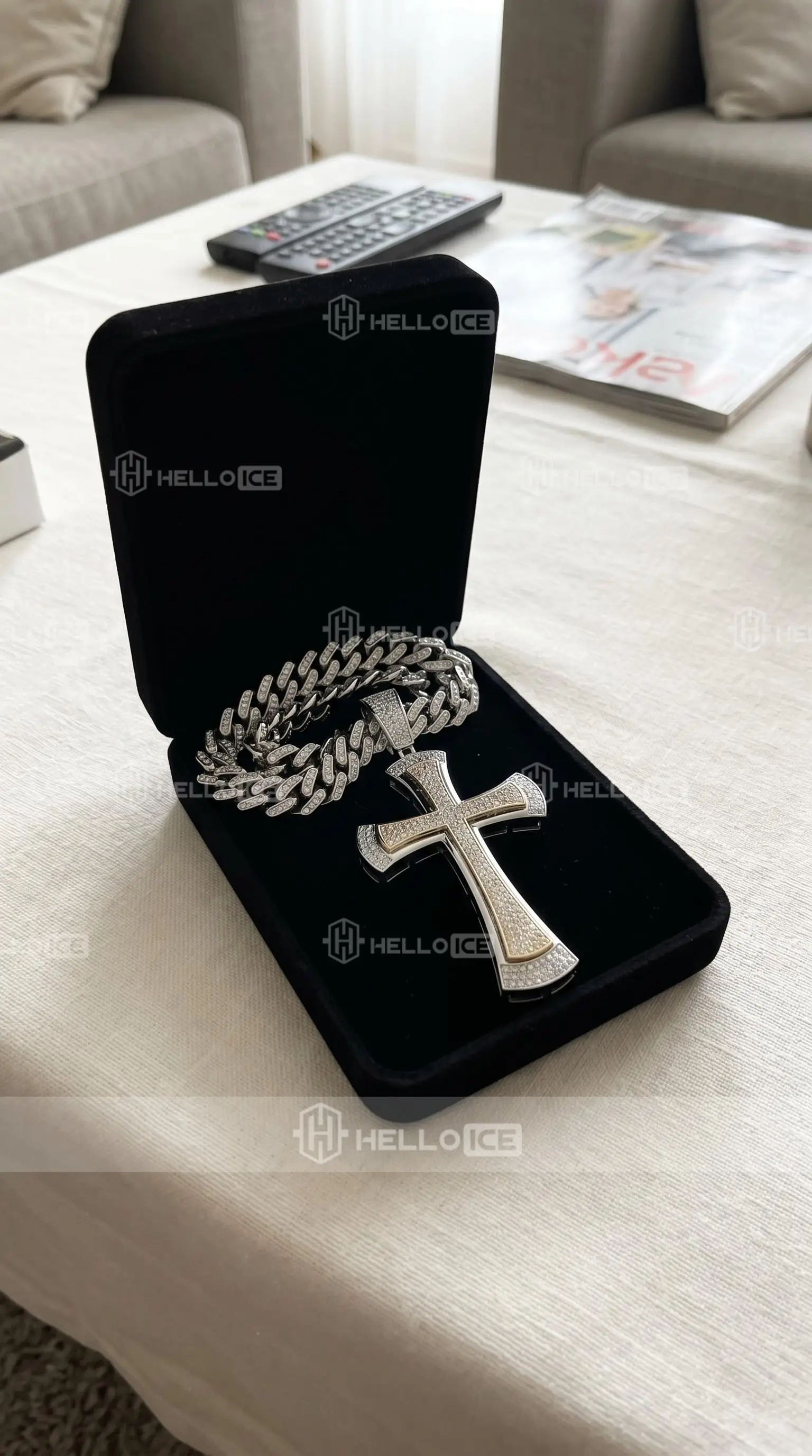 Helloice Review Image