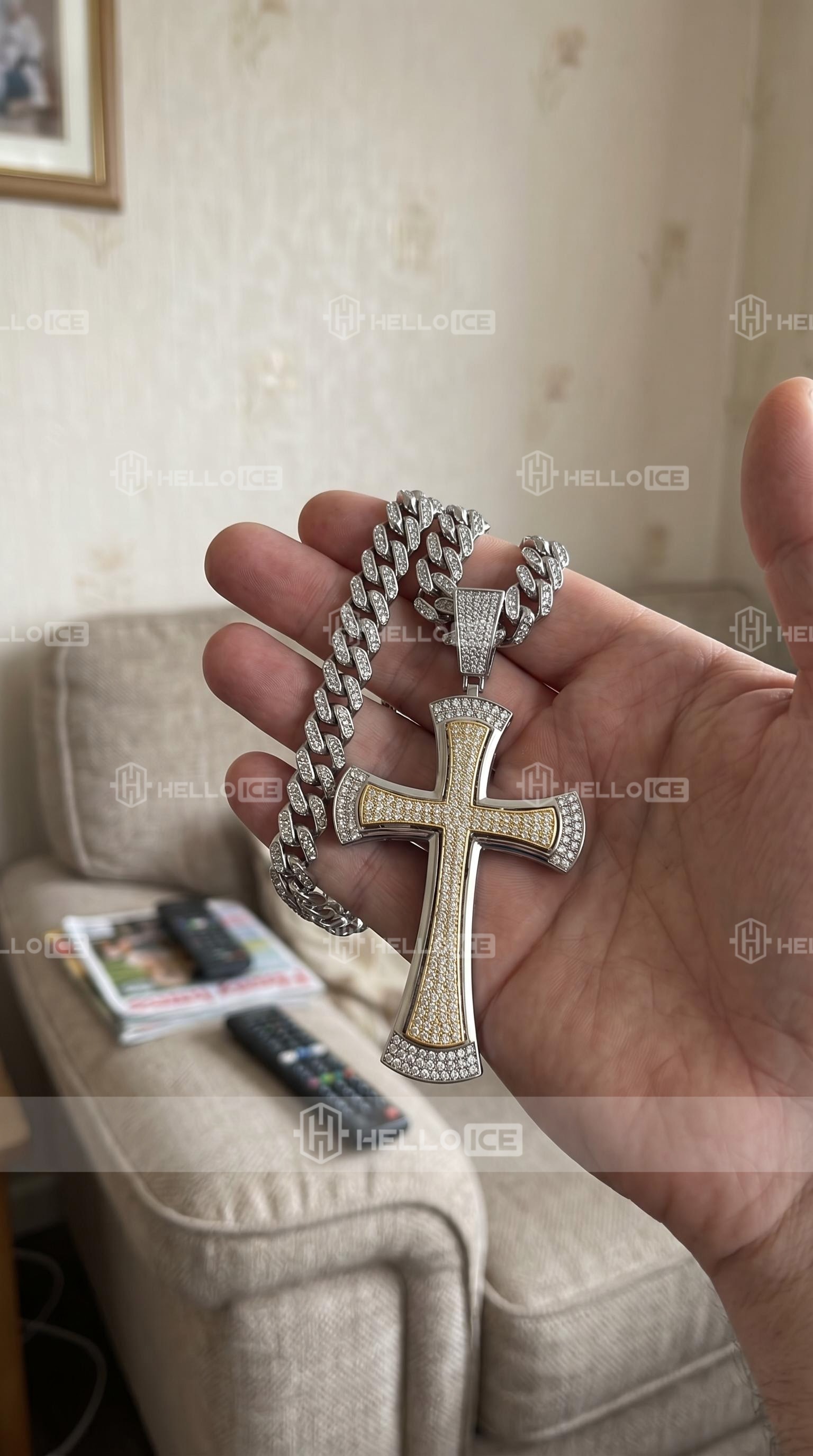 Helloice Review Image