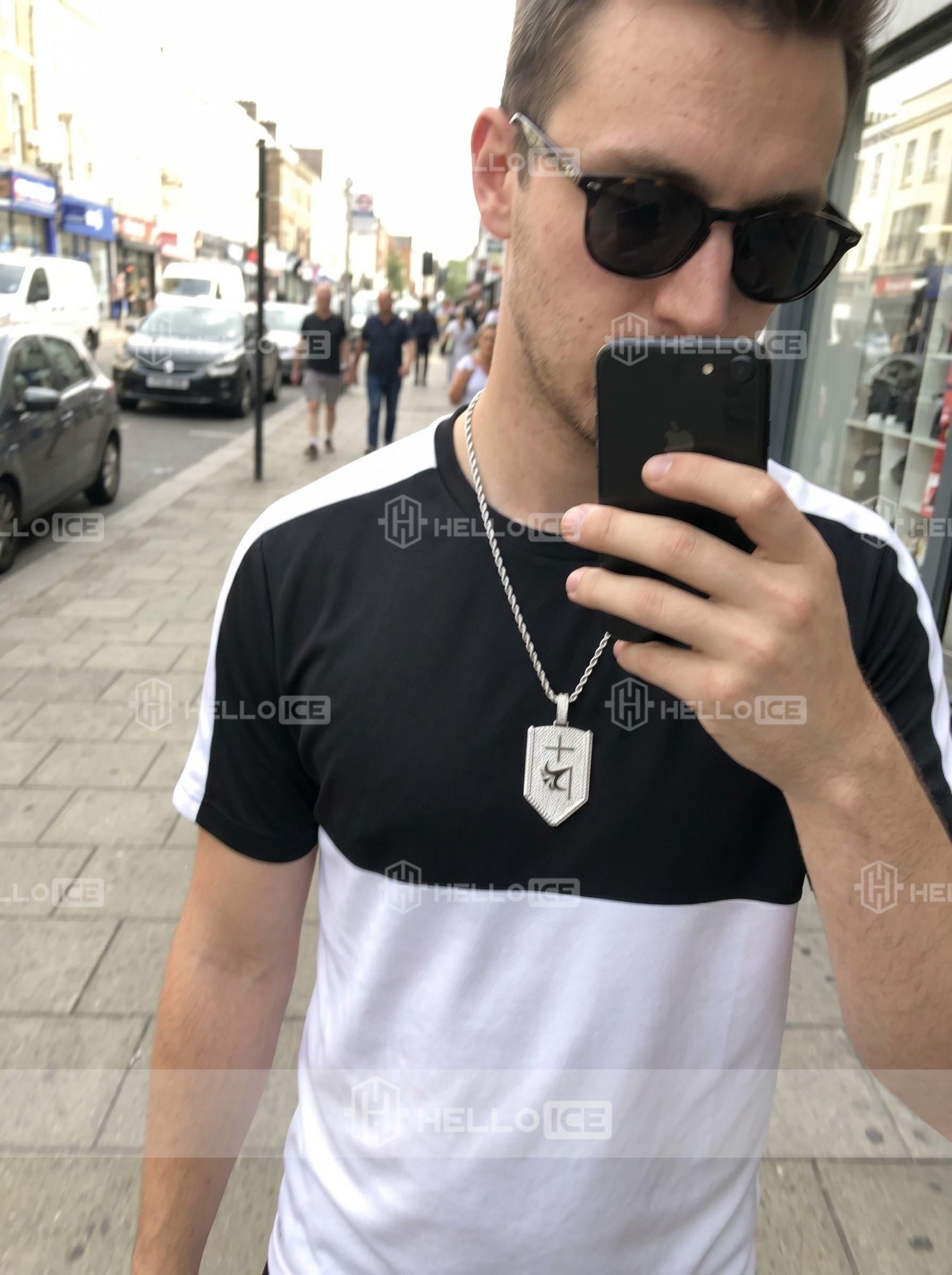 Helloice Review Image