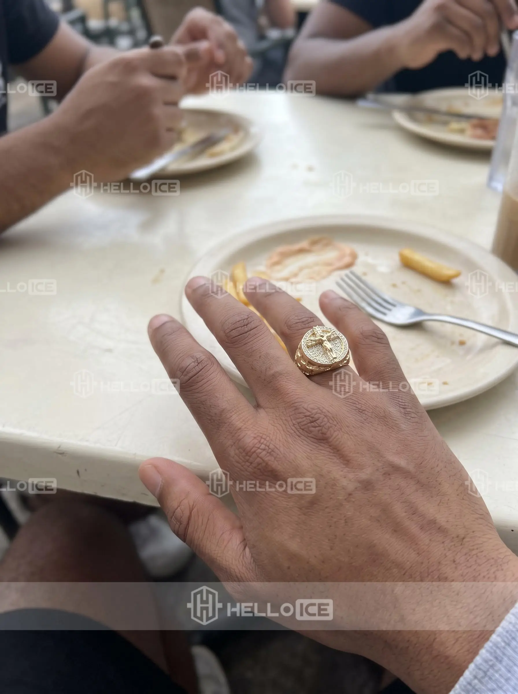 Helloice Review Image