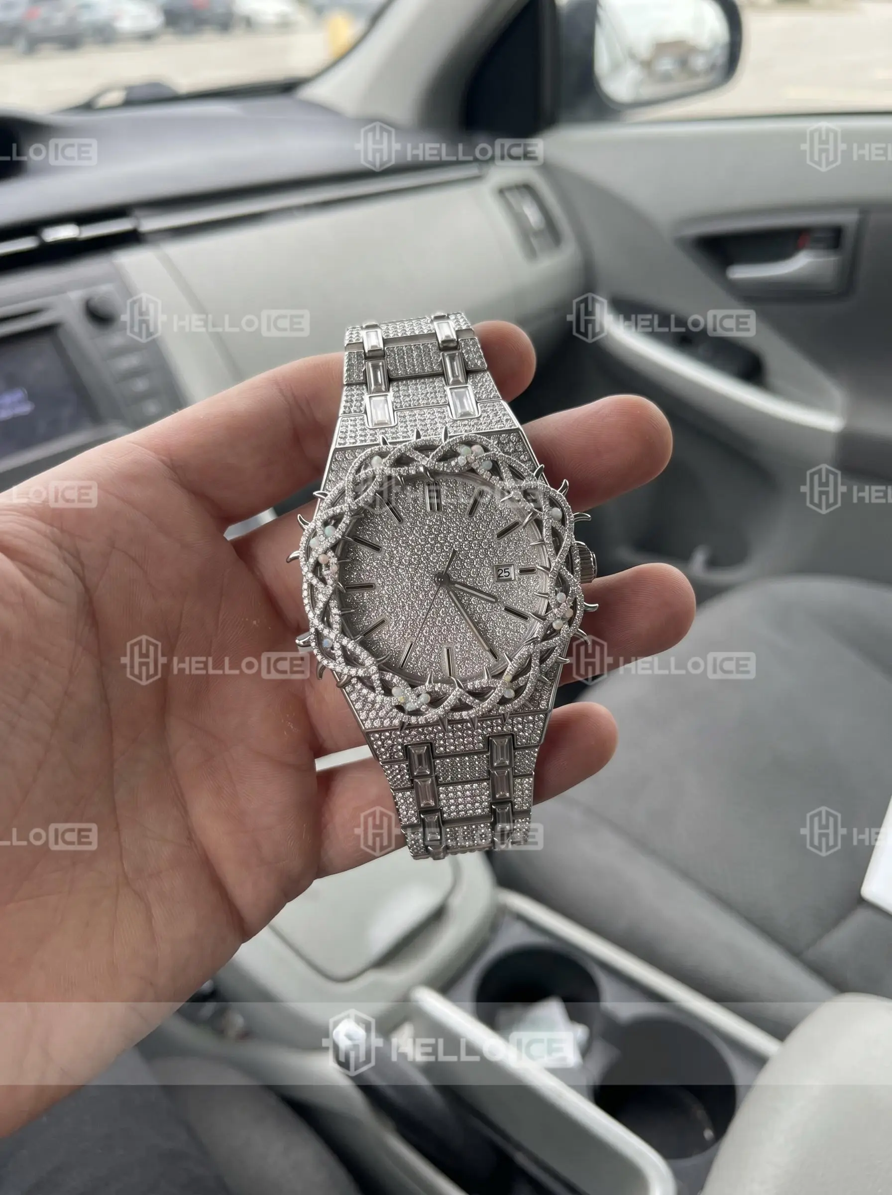 Helloice Review Image