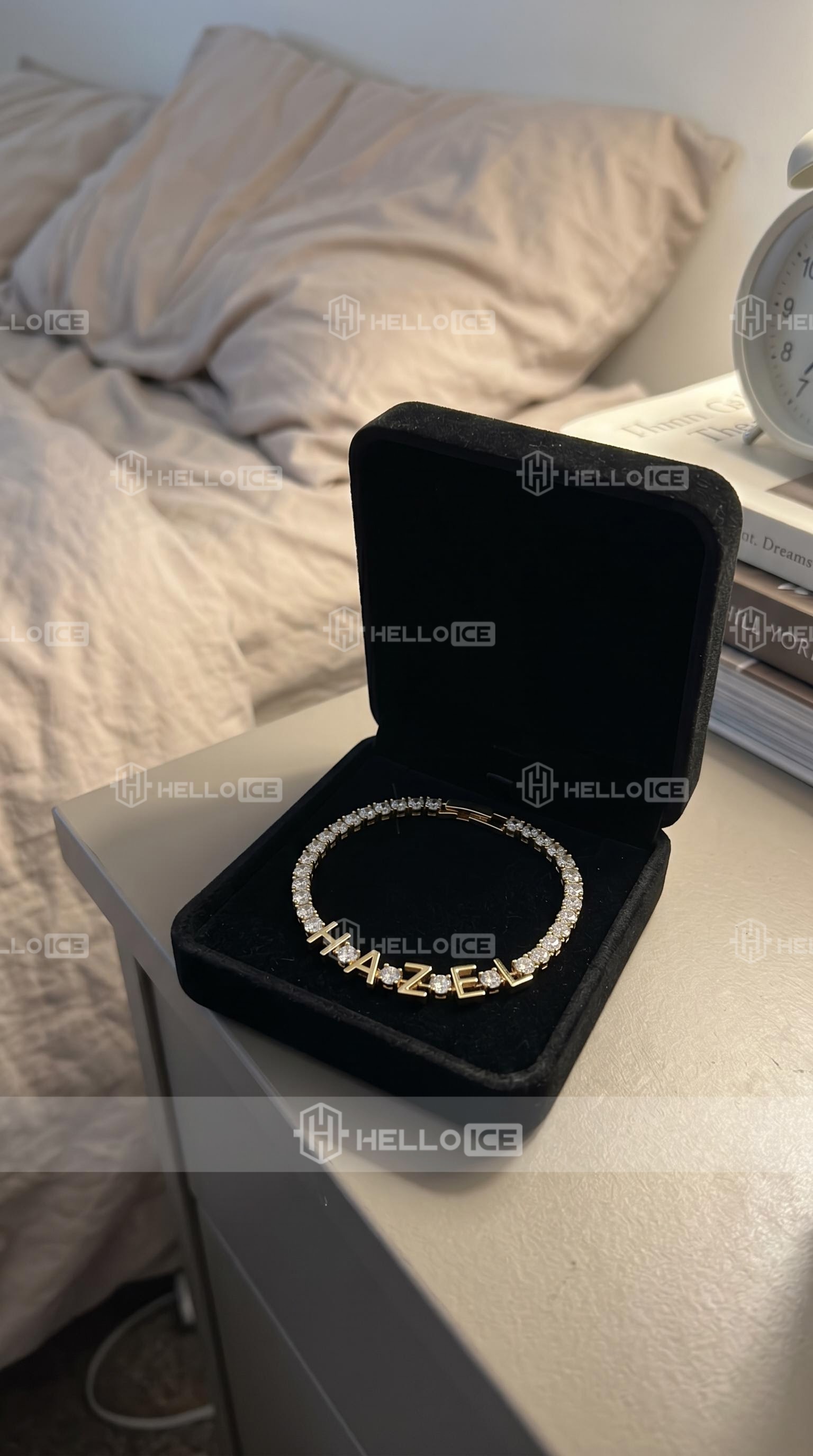 Helloice Review Image