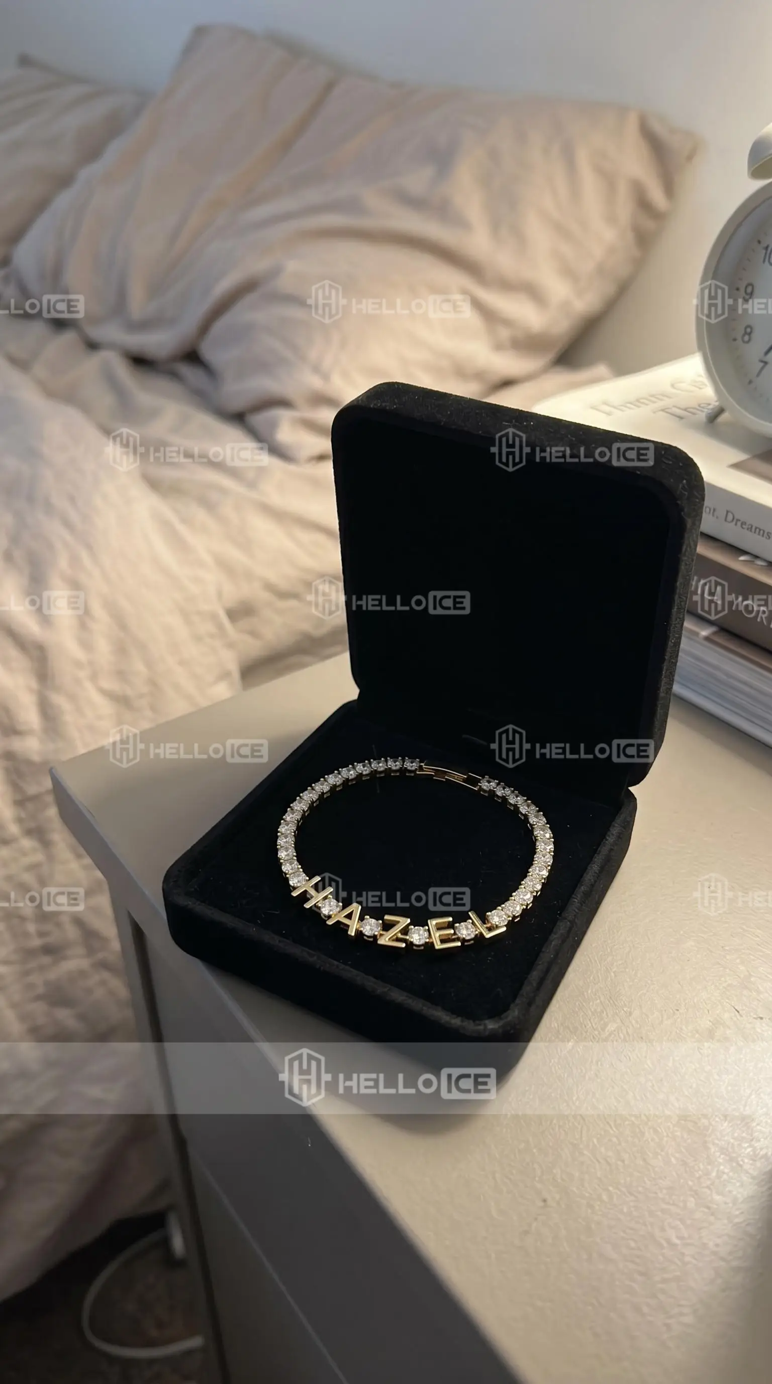 Helloice Review Image
