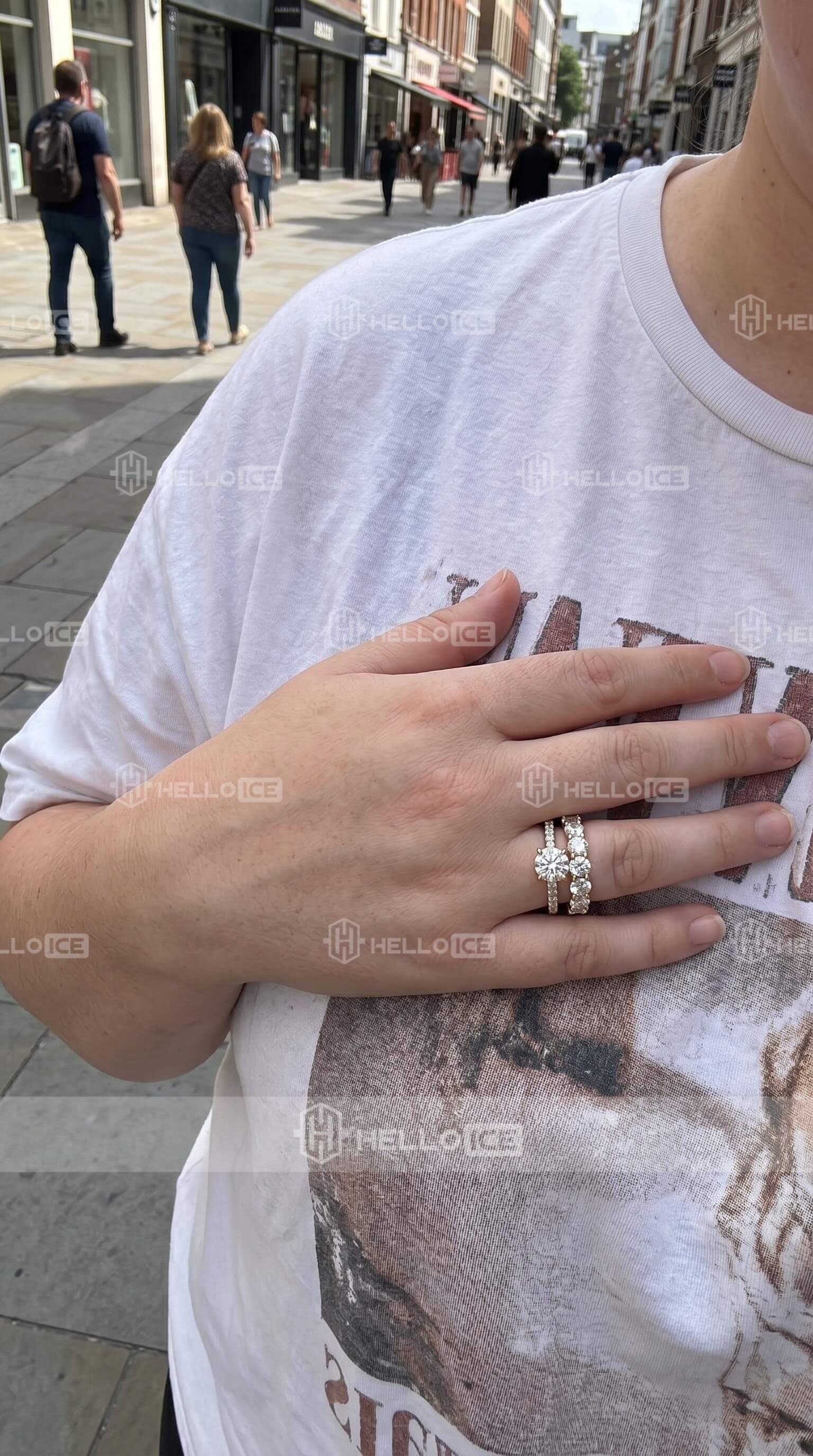 Helloice Review Image