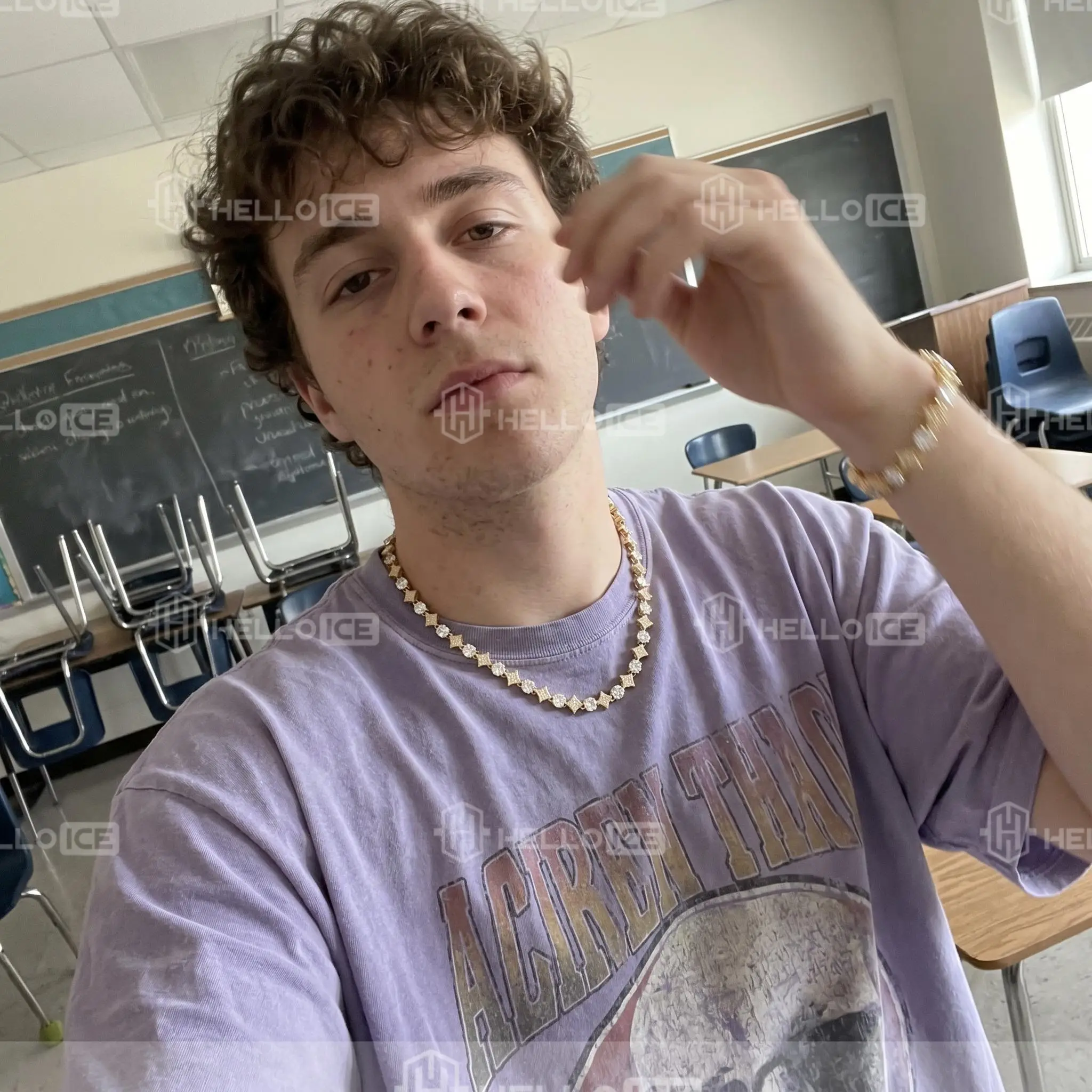 Helloice Review Image