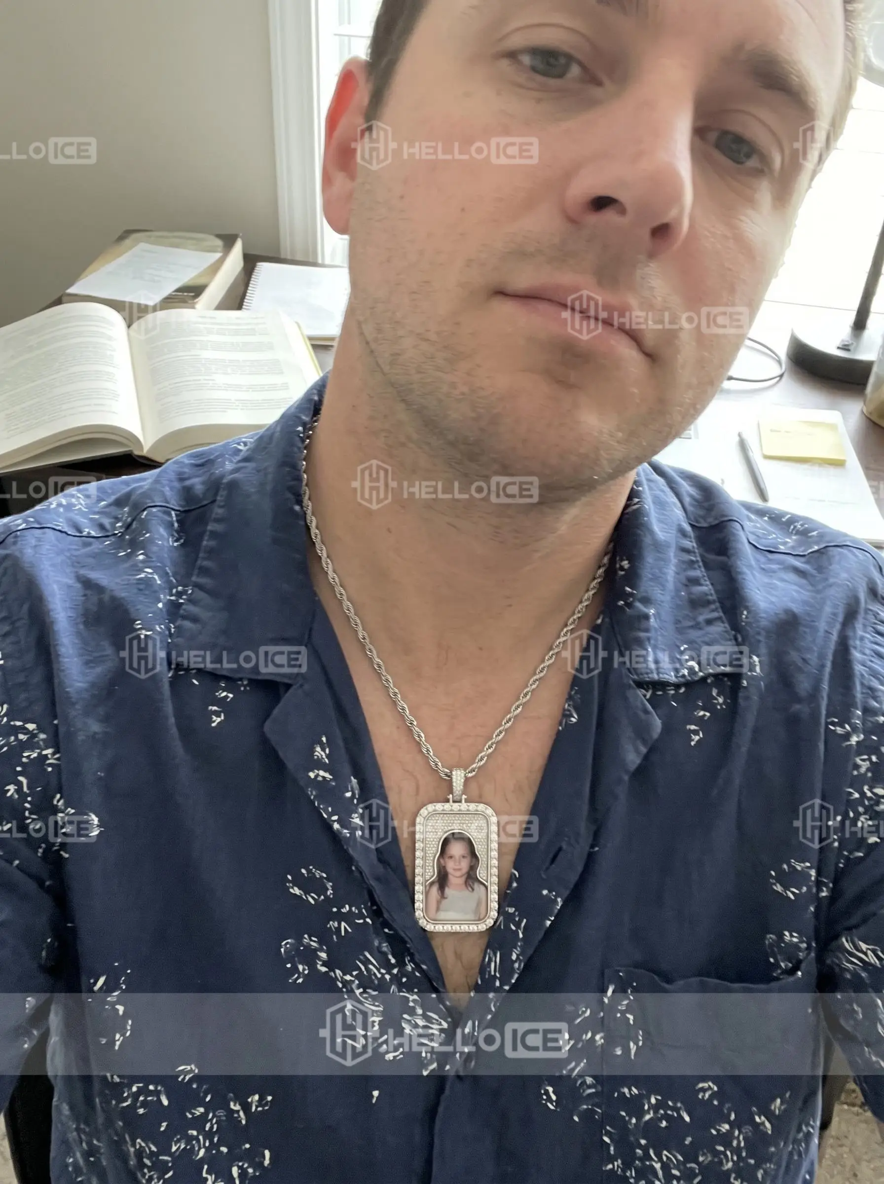 Helloice Review Image