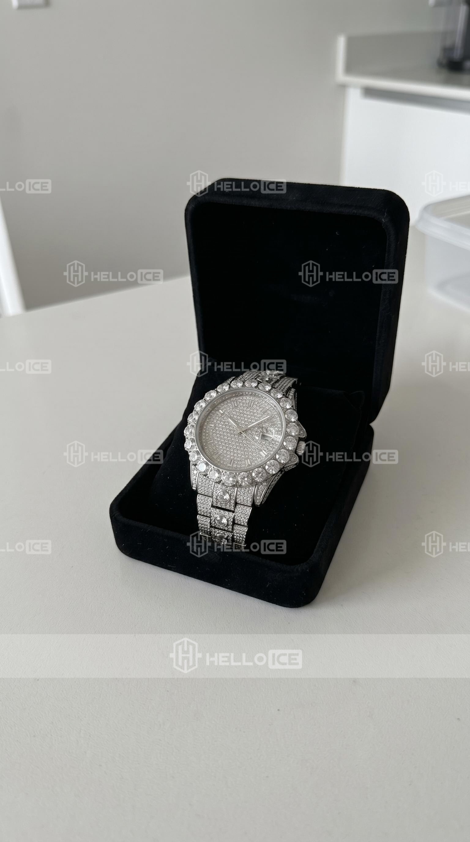Helloice Review Image