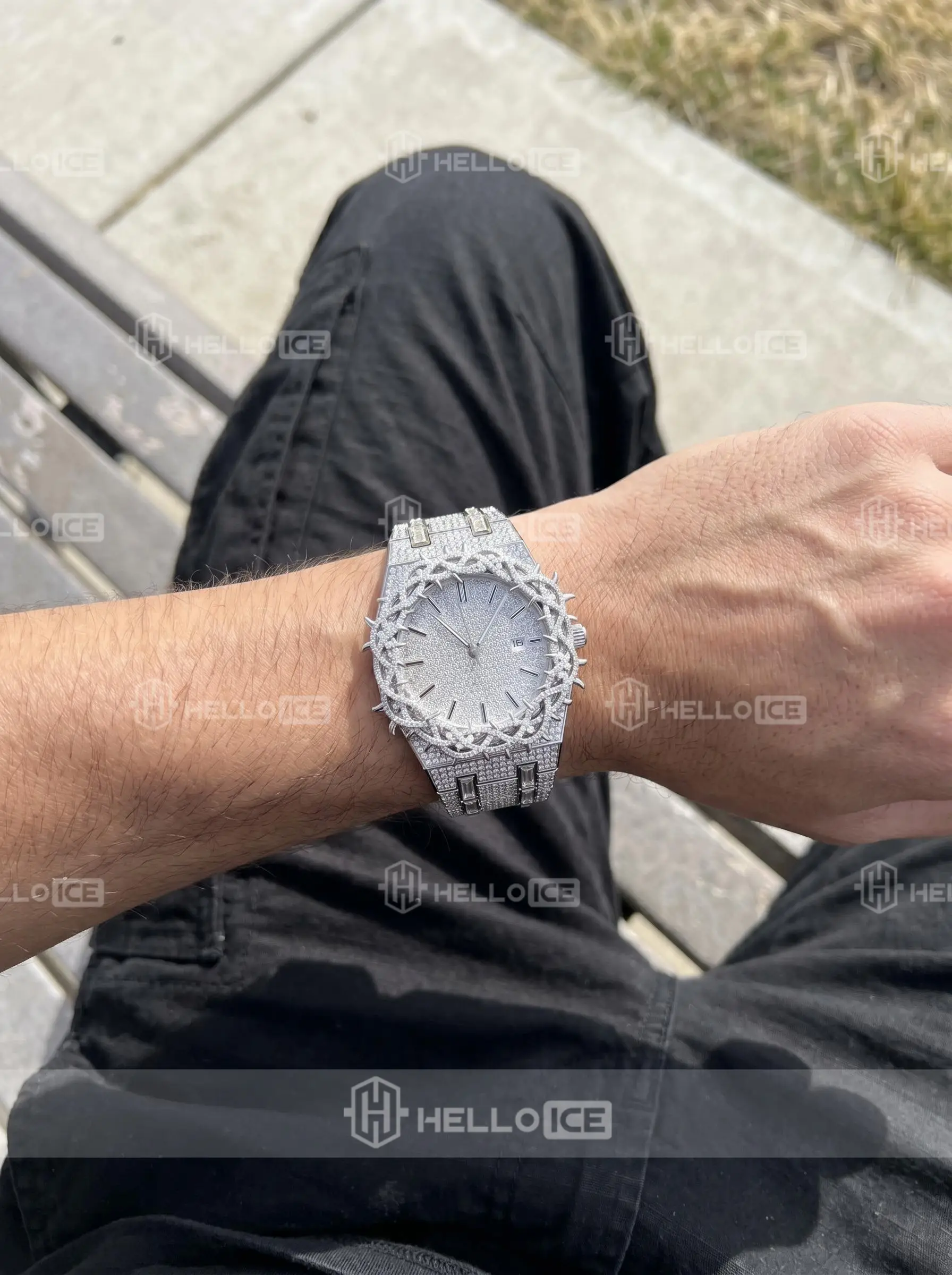 Helloice Review Image
