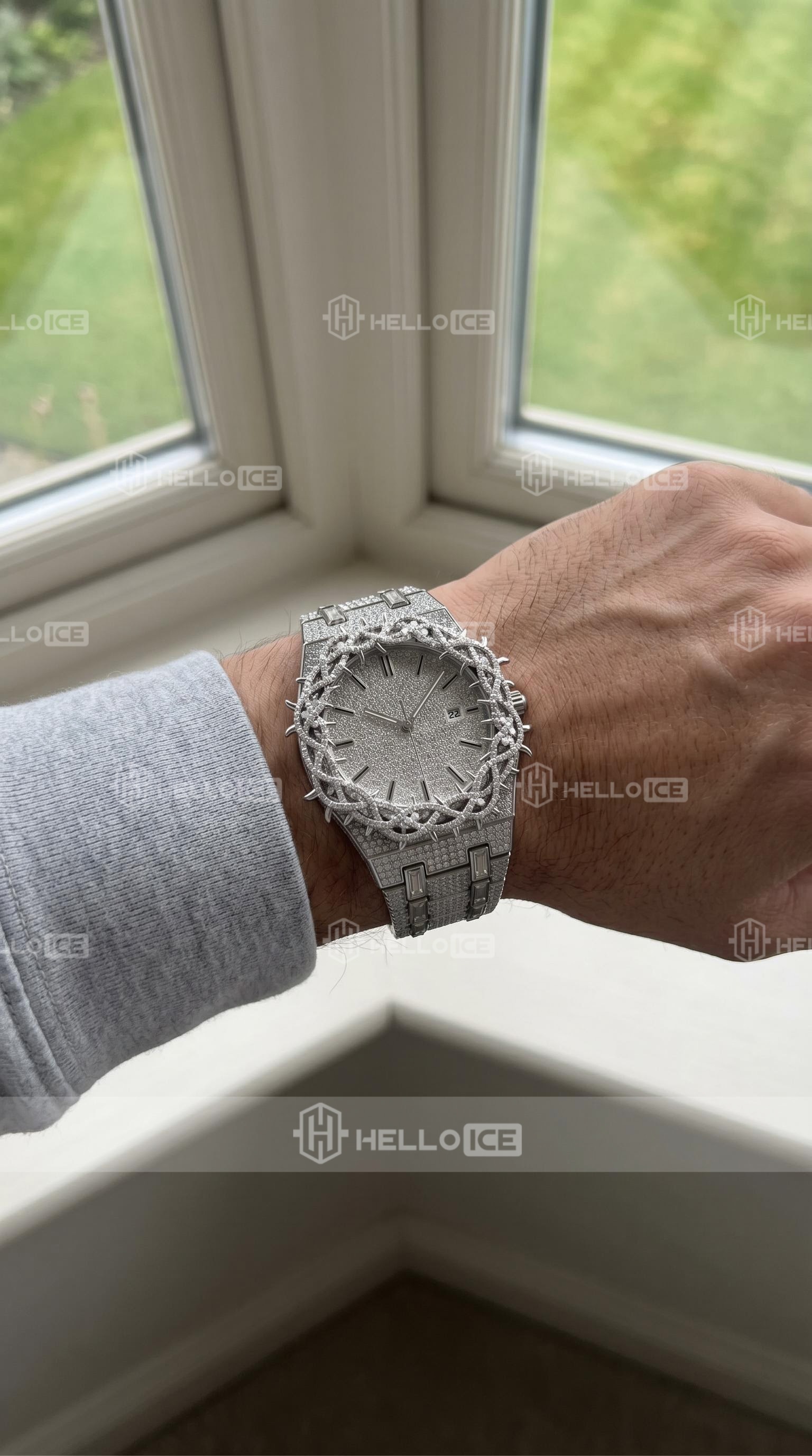Helloice Review Image
