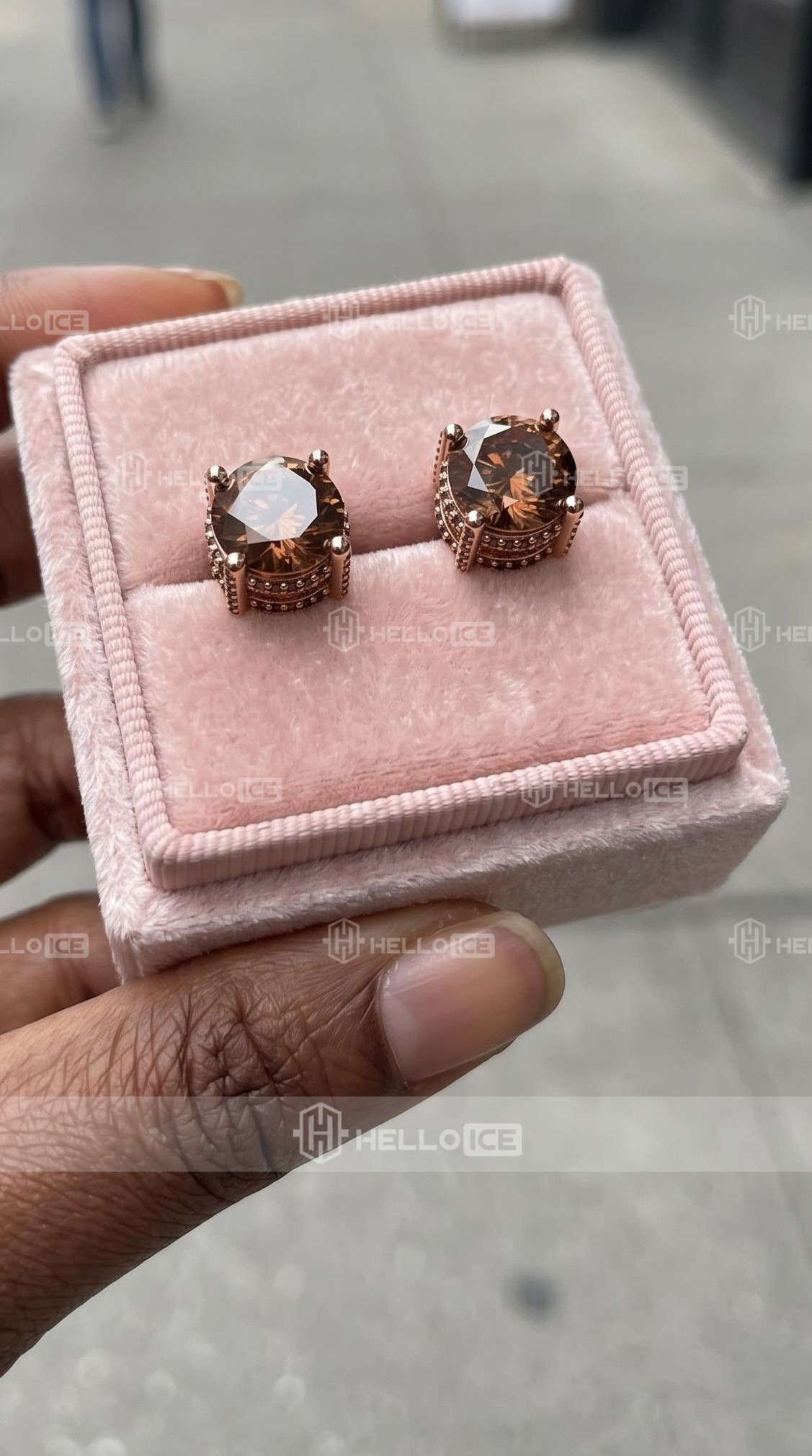 Helloice Review Image
