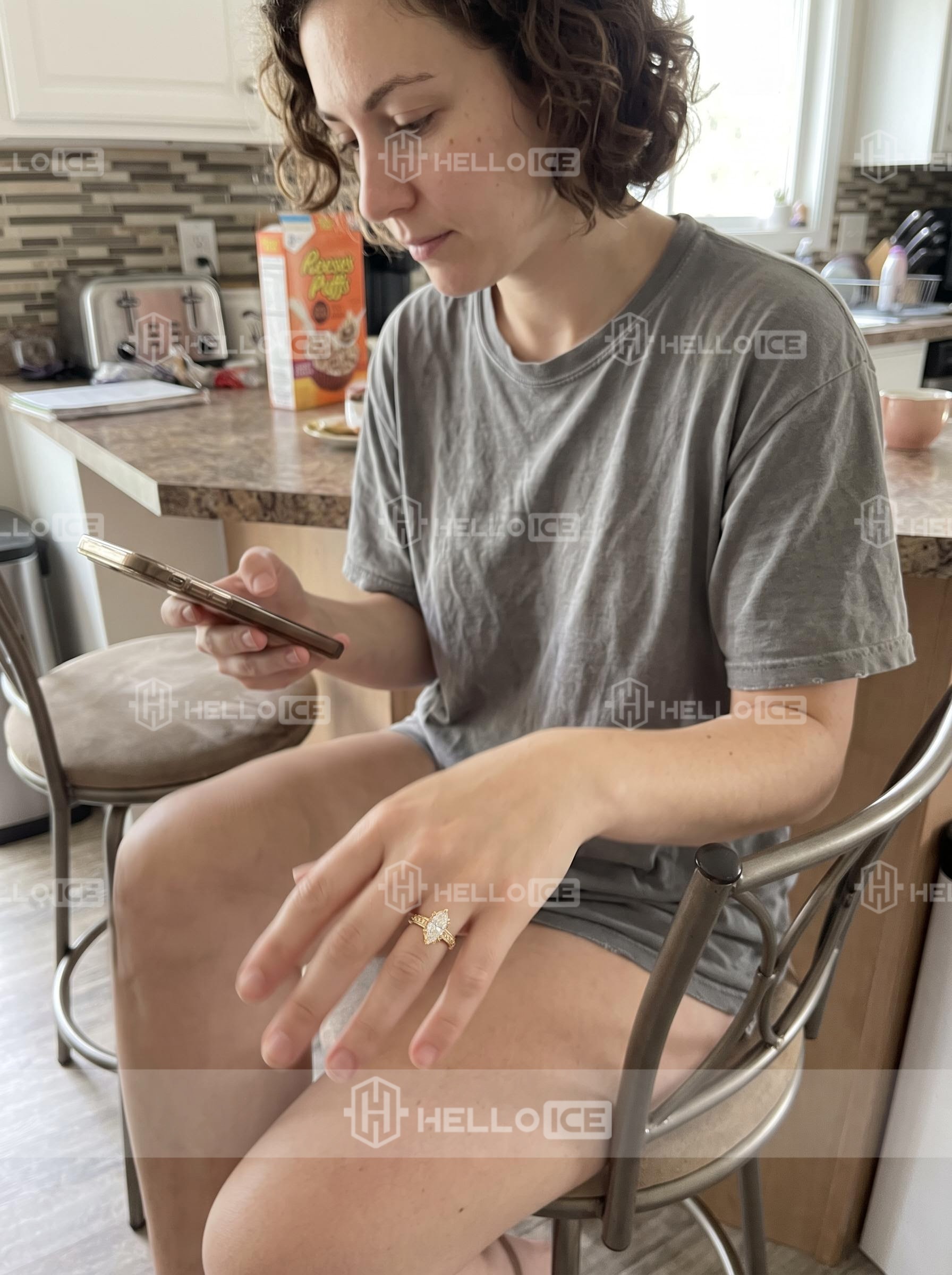 Helloice Review Image