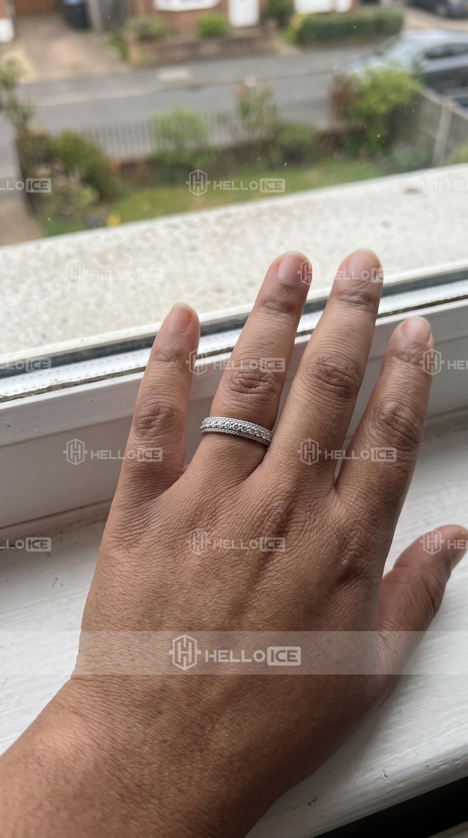 Helloice Review Image