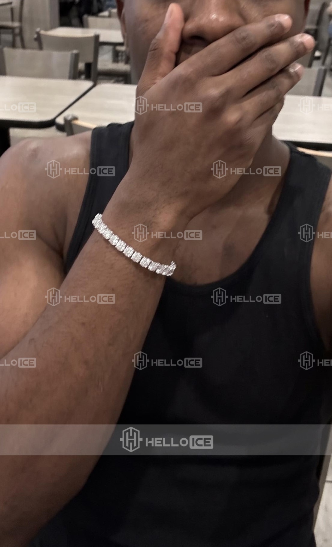 Helloice Review Image