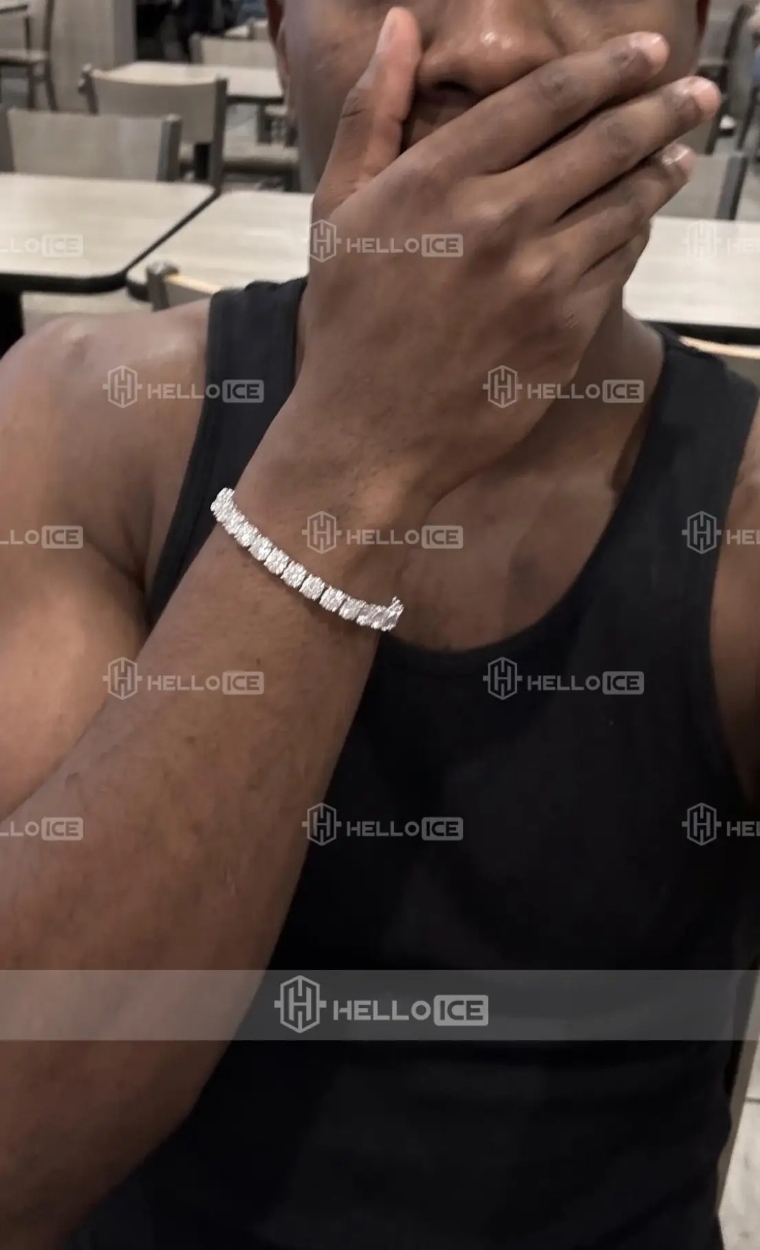 Helloice Review Image