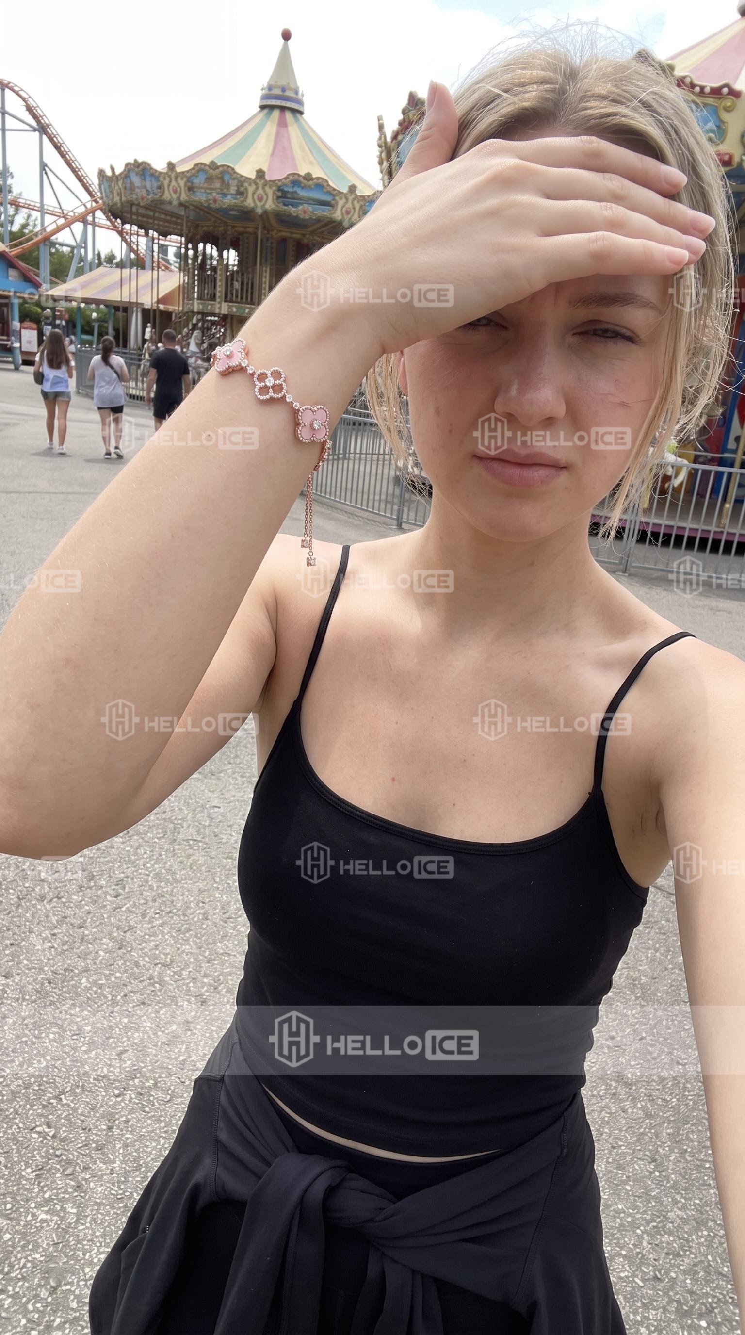 Helloice Review Image