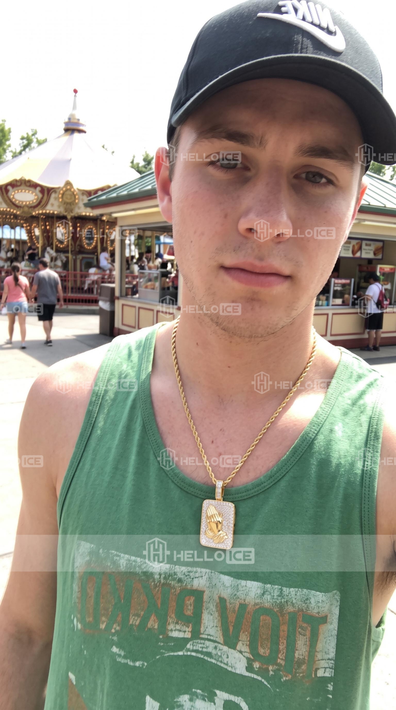 Helloice Review Image