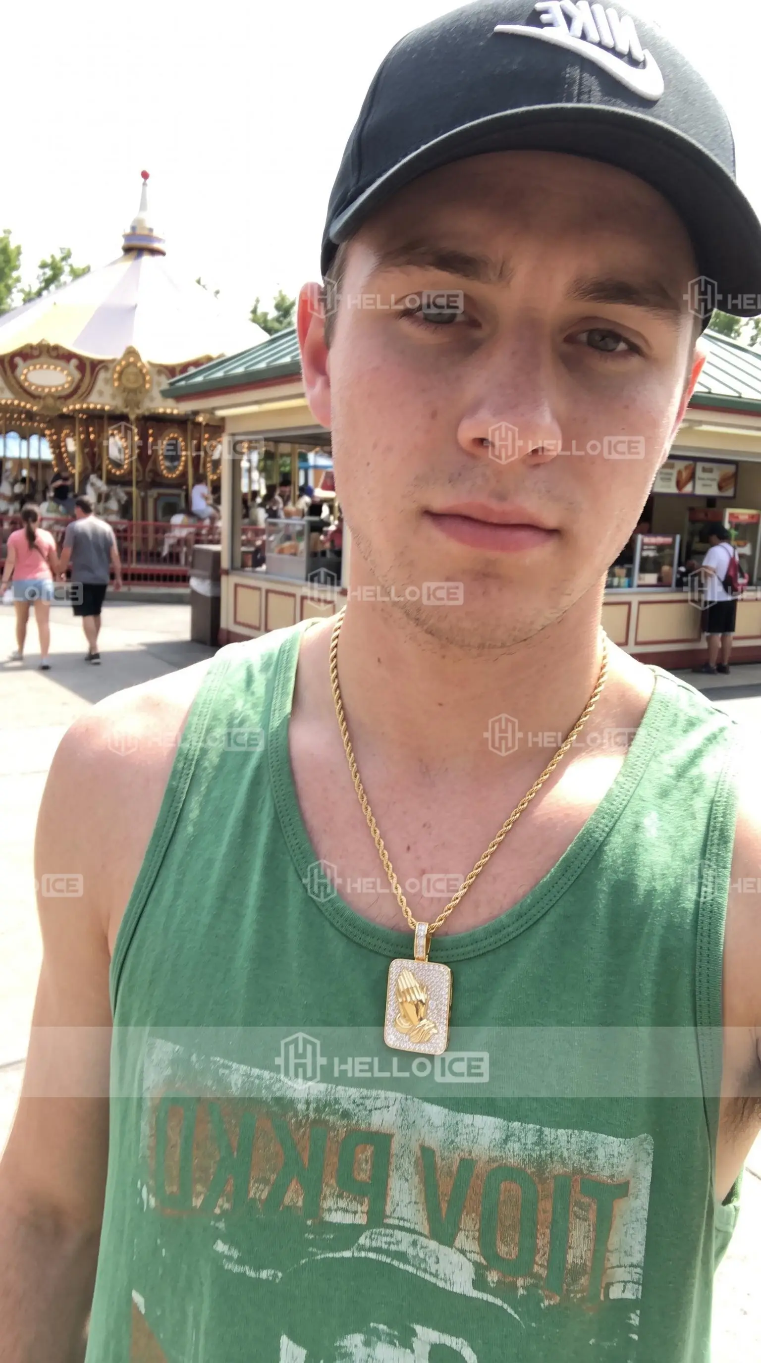 Helloice Review Image