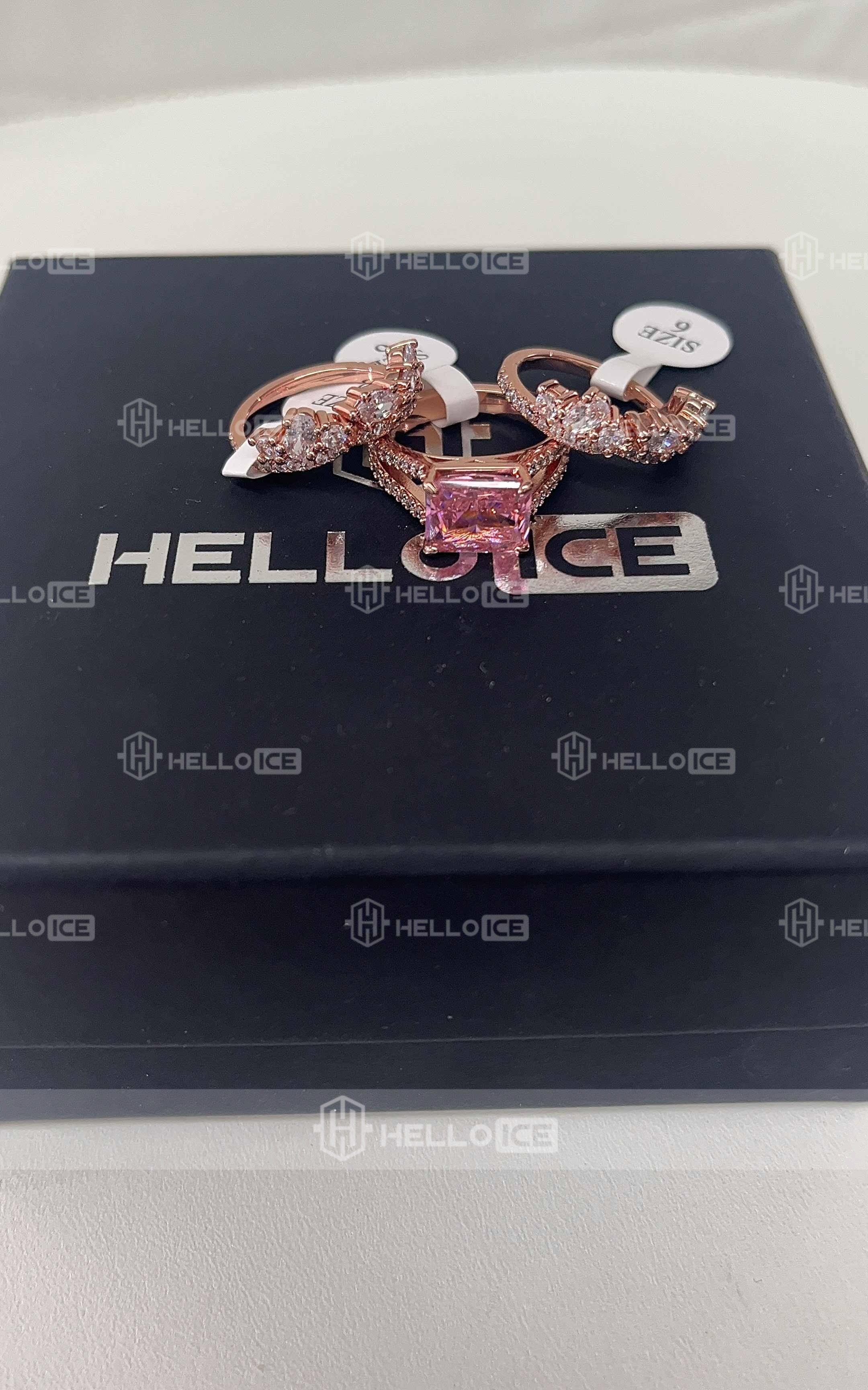 Helloice Review Image